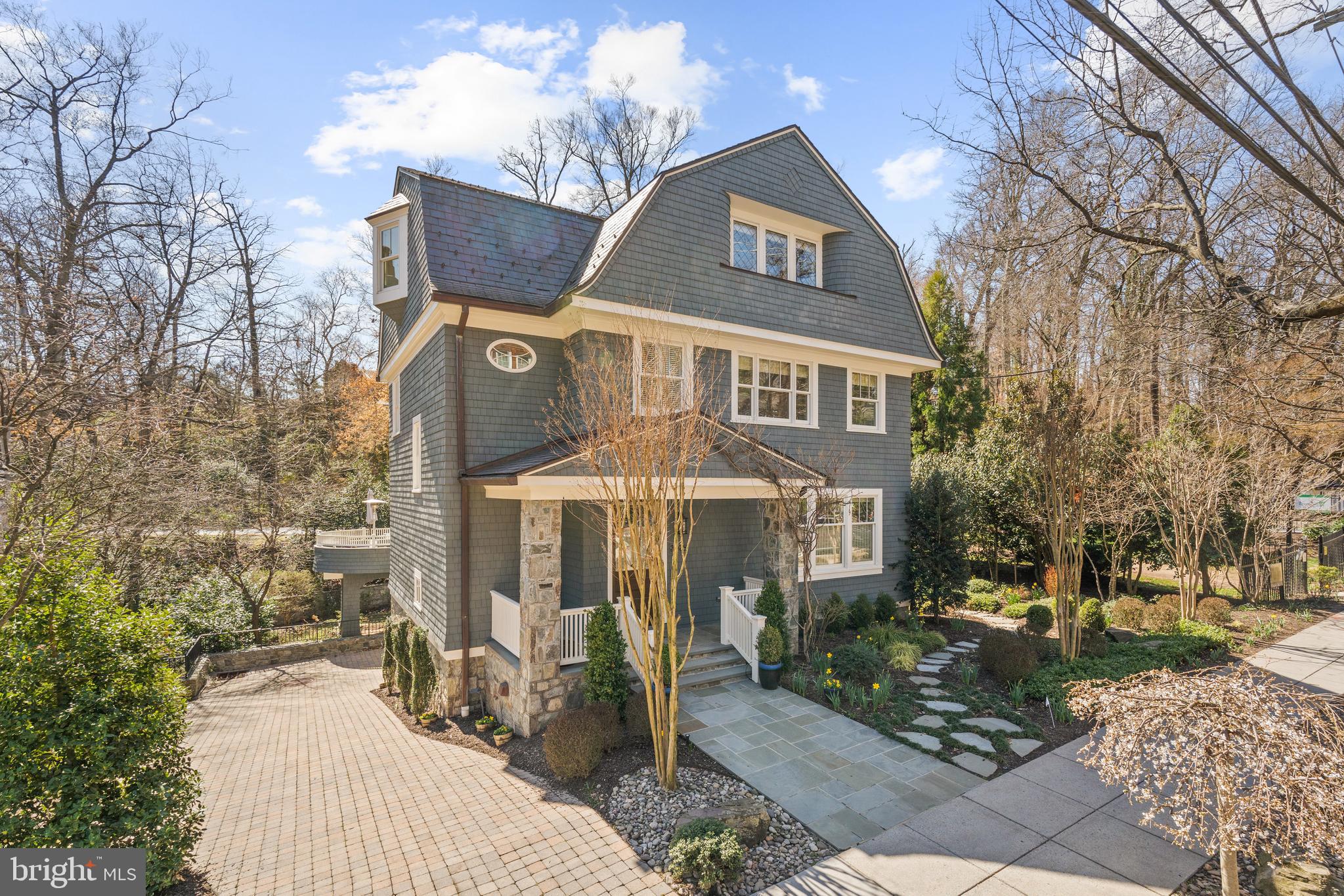 CLEVELAND PARK - Residential