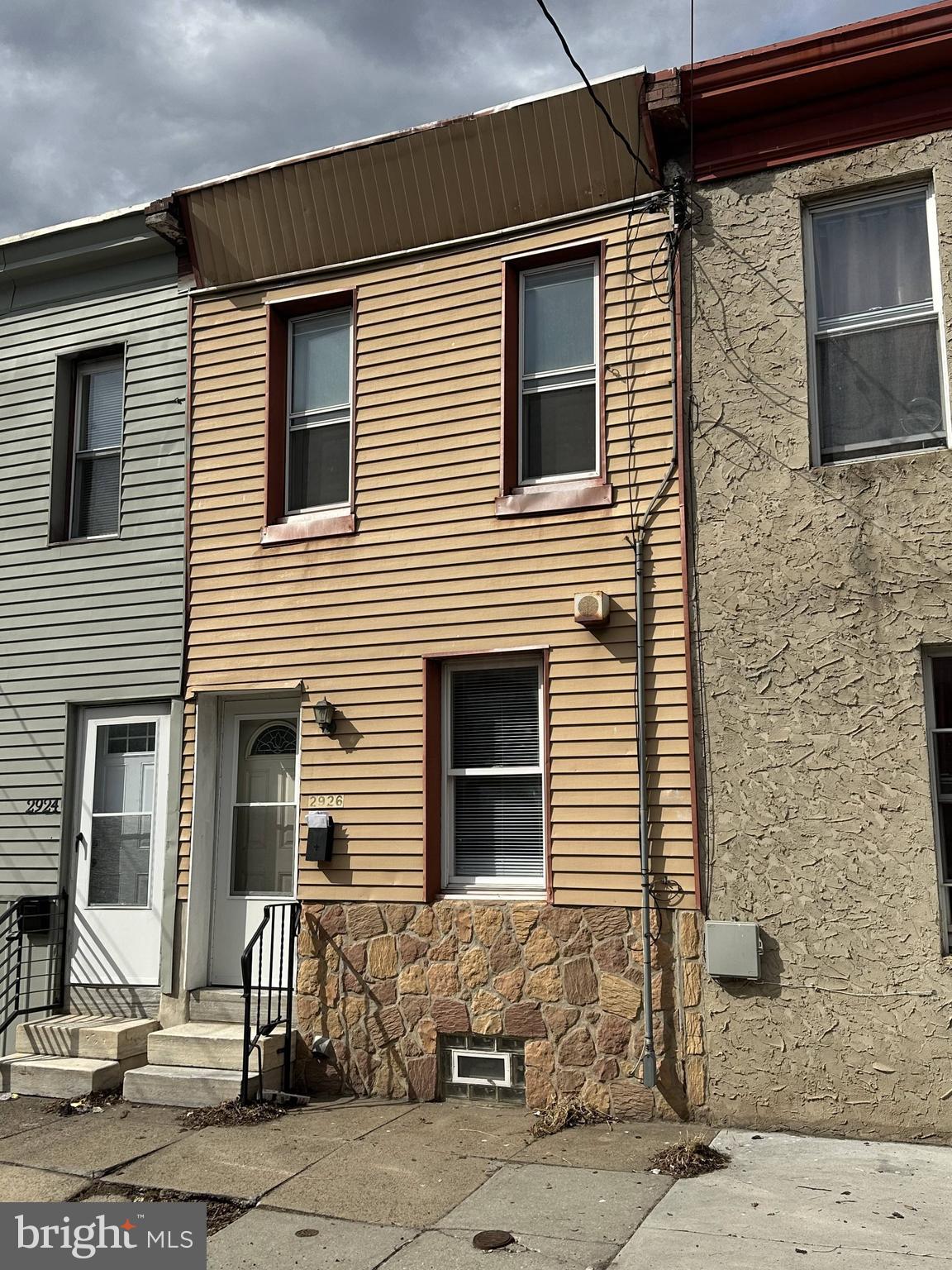 PORT RICHMOND - Residential Lease