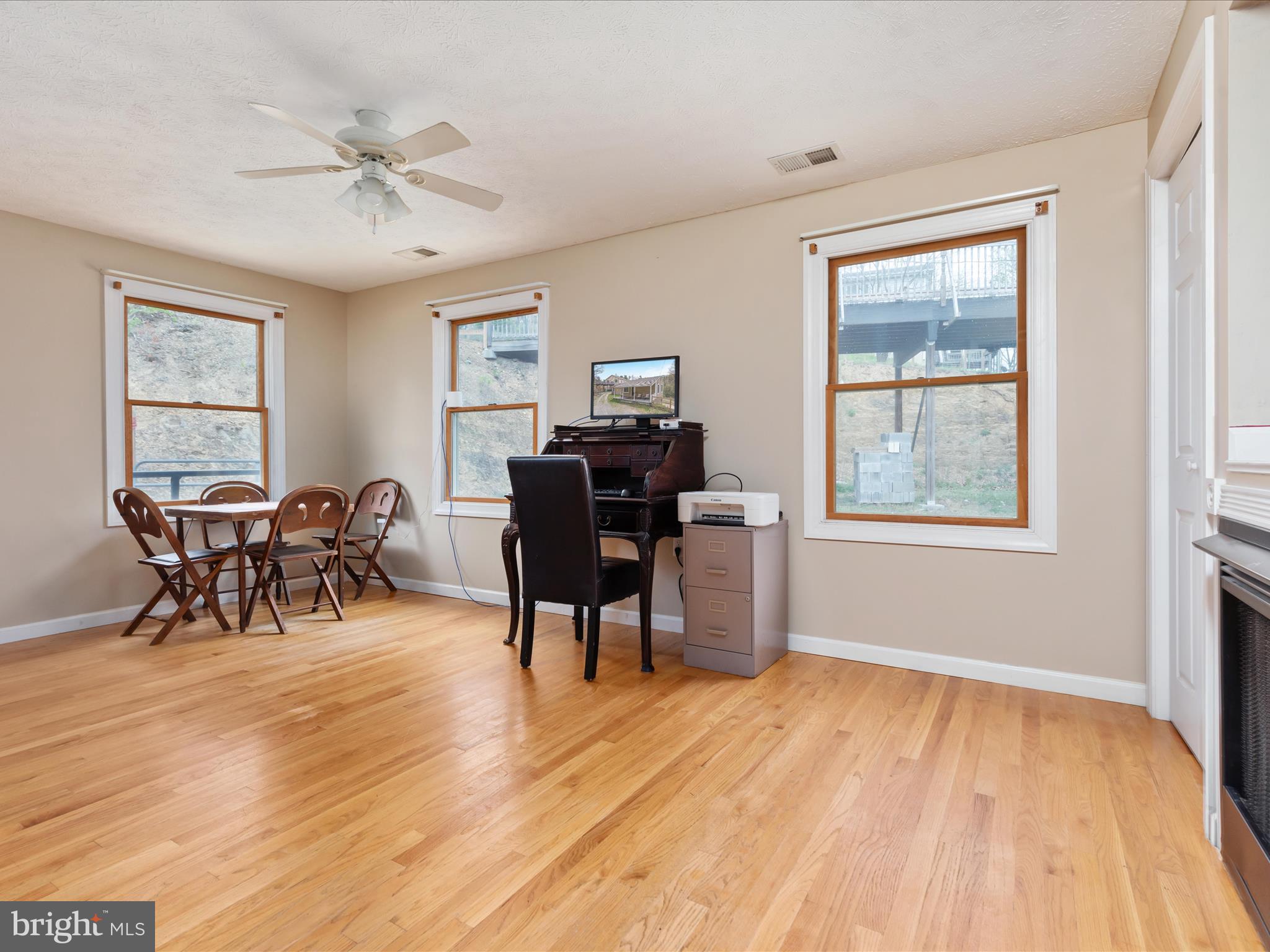 BUNKER HILL HEIGHTS - Residential