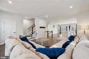 SUMMERFIELD - Residential Lease