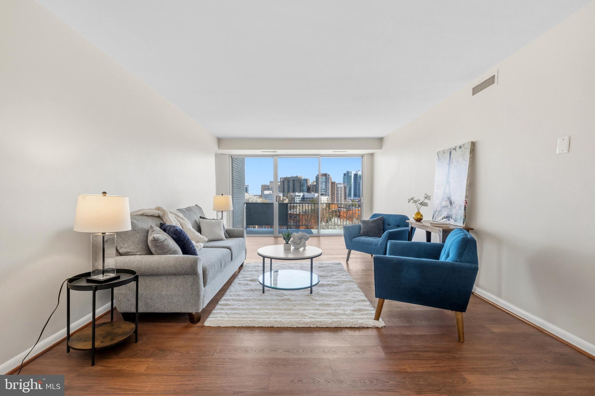WHITEHALL - Residential