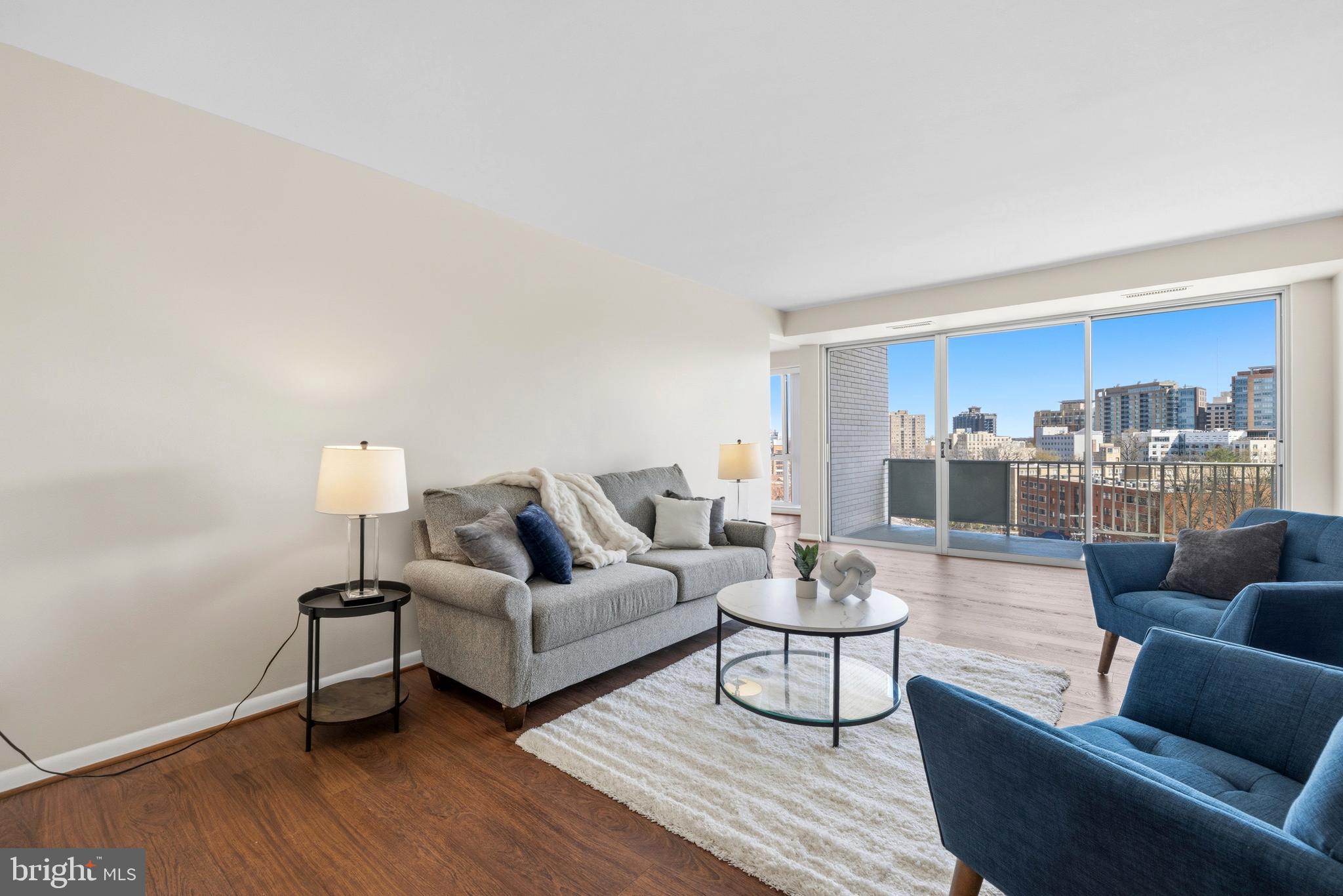 WHITEHALL - Residential