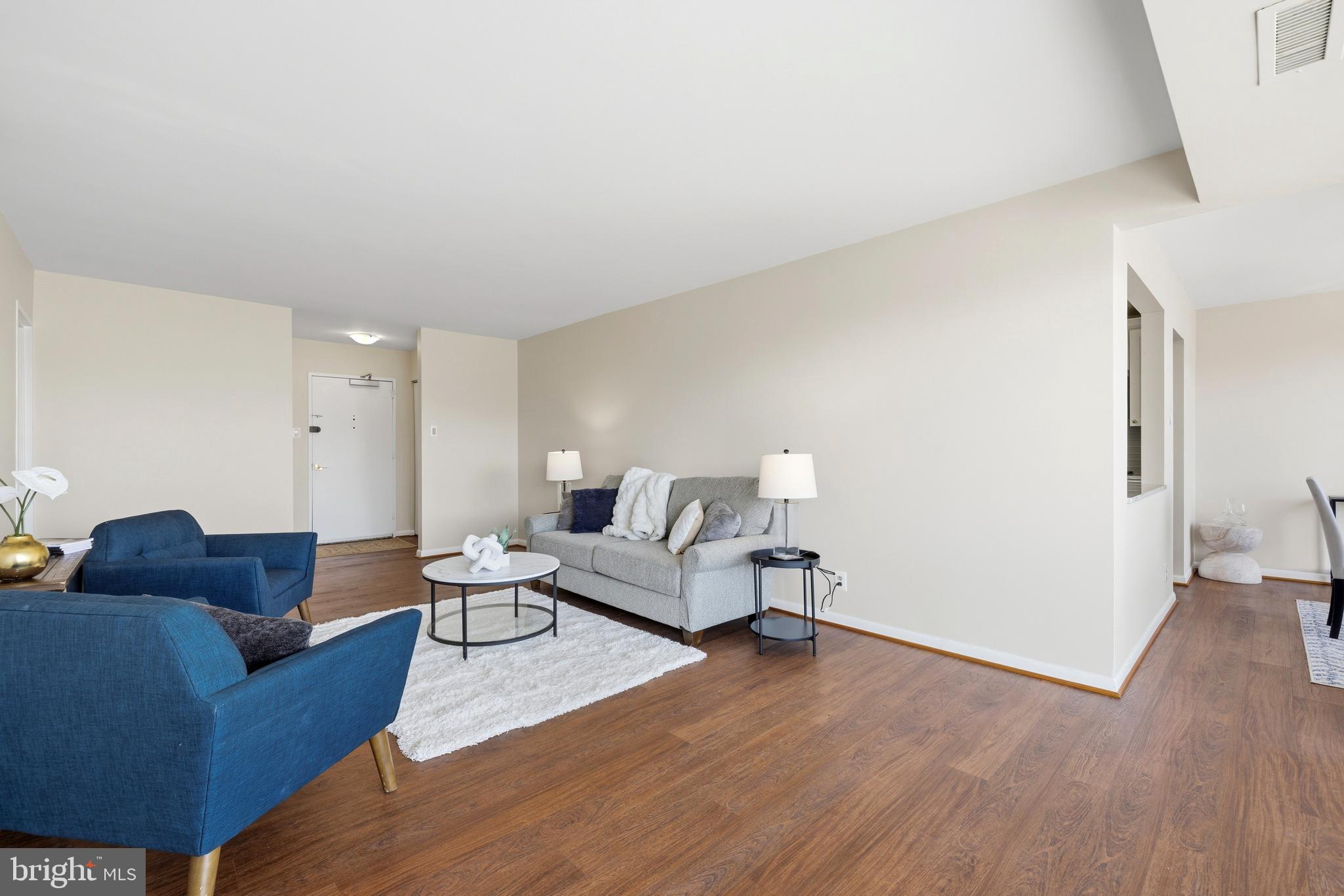WHITEHALL - Residential