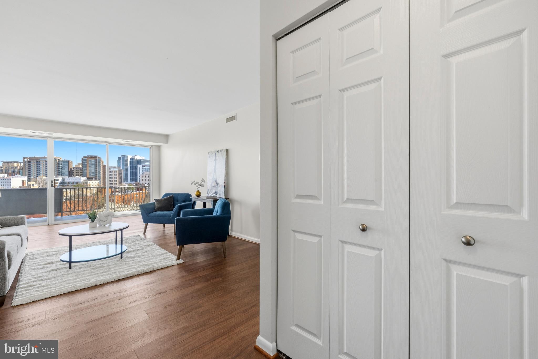 WHITEHALL - Residential