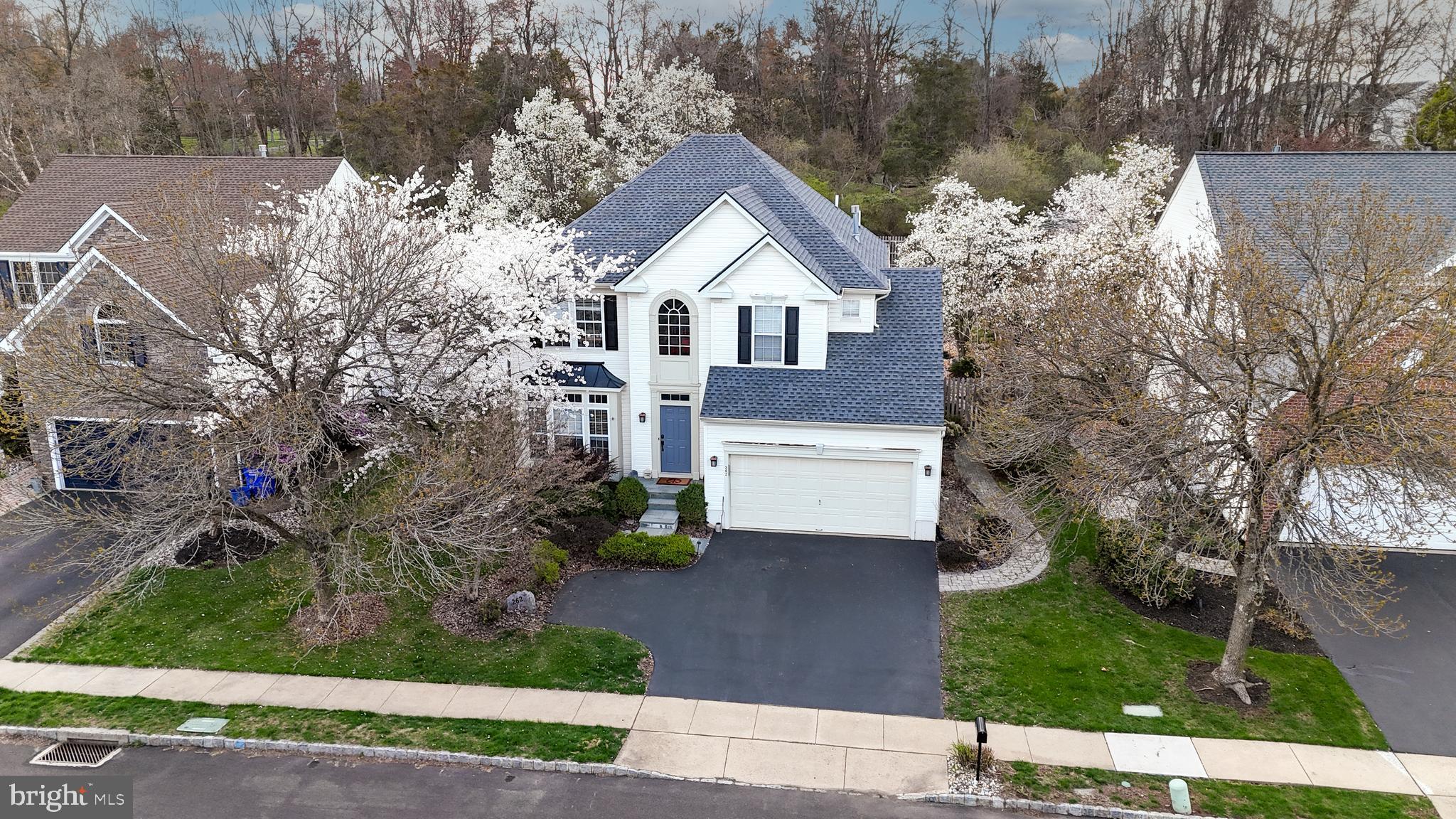 RIVERWOODS - Residential