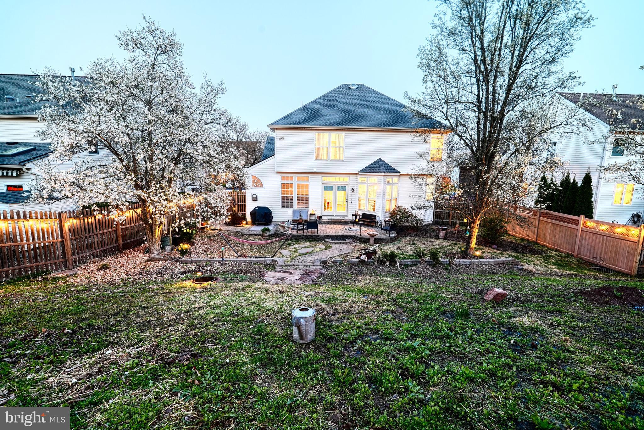 RIVERWOODS - Residential