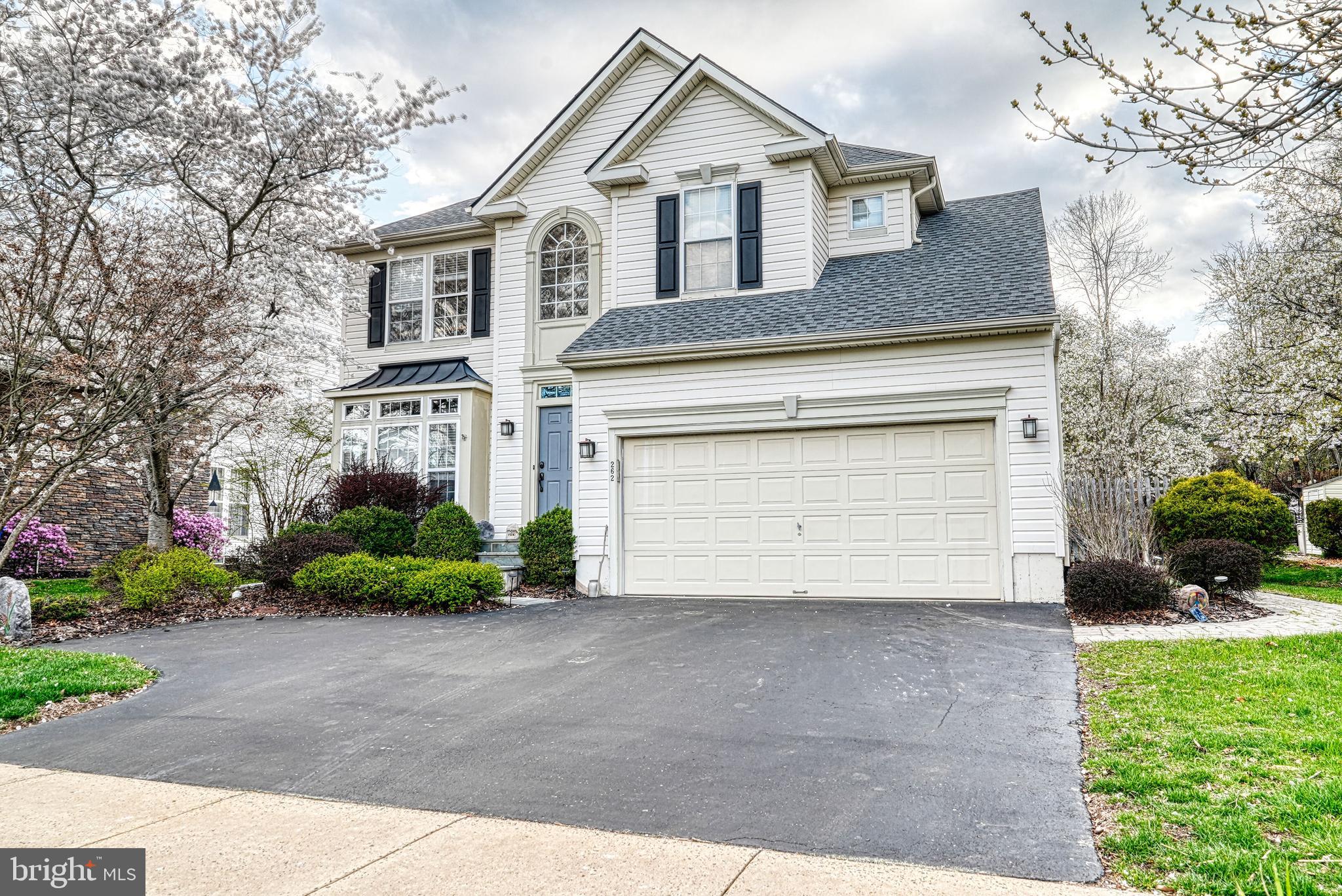 RIVERWOODS - Residential