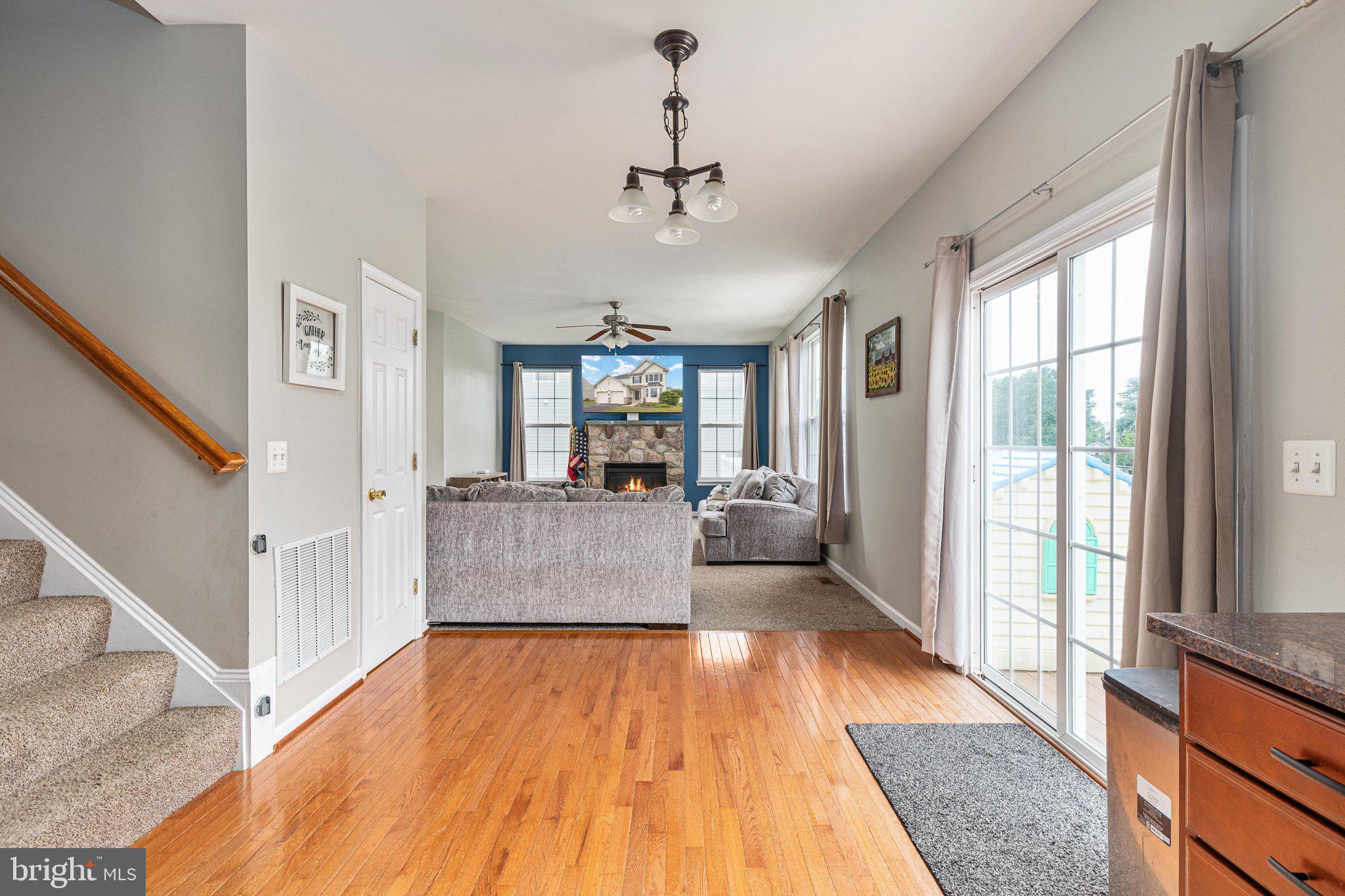 WAKELAND MANOR - Residential