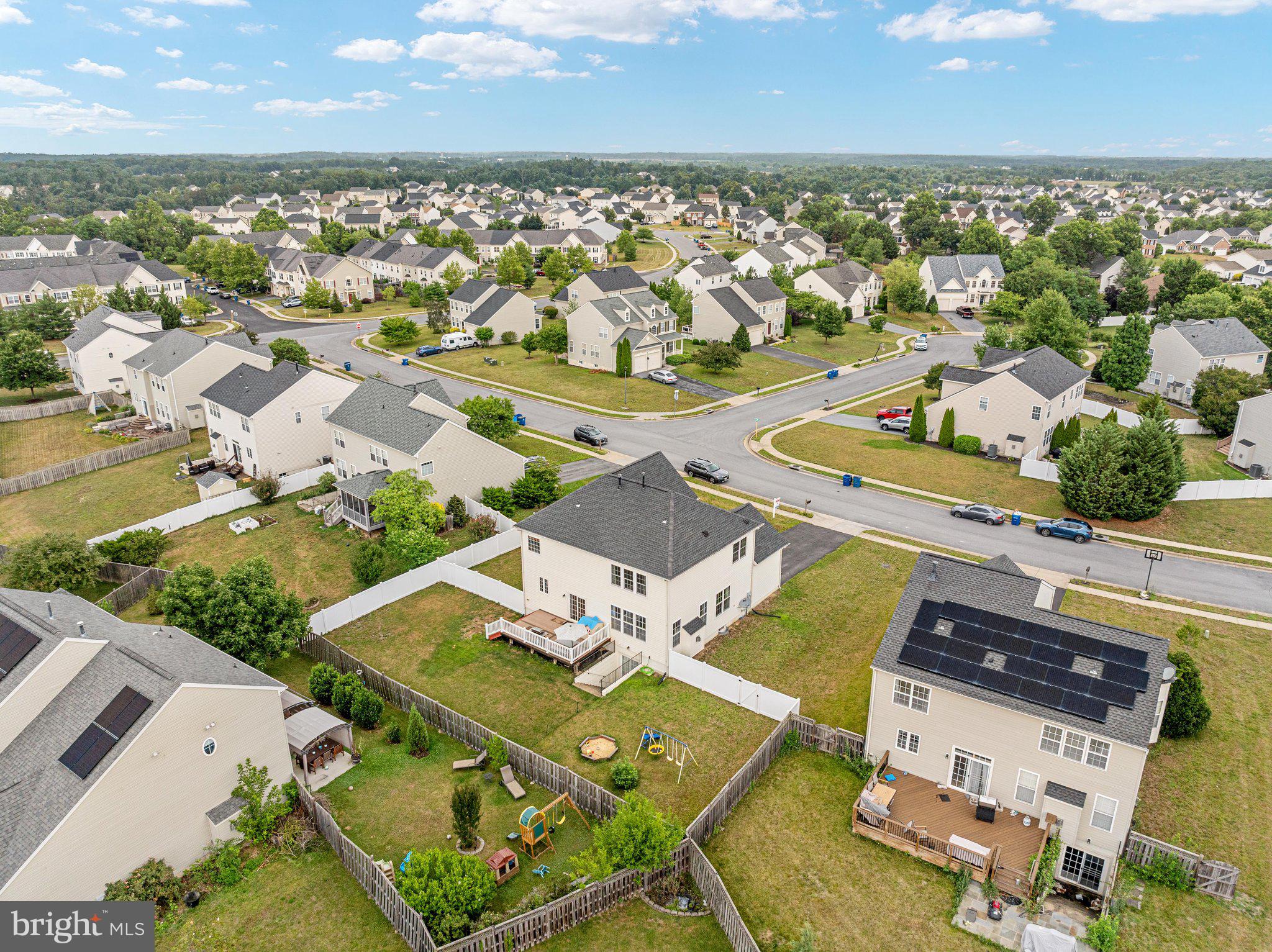 WAKELAND MANOR - Residential