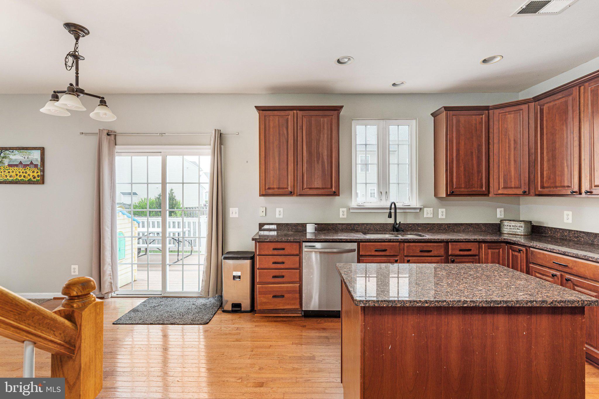 WAKELAND MANOR - Residential