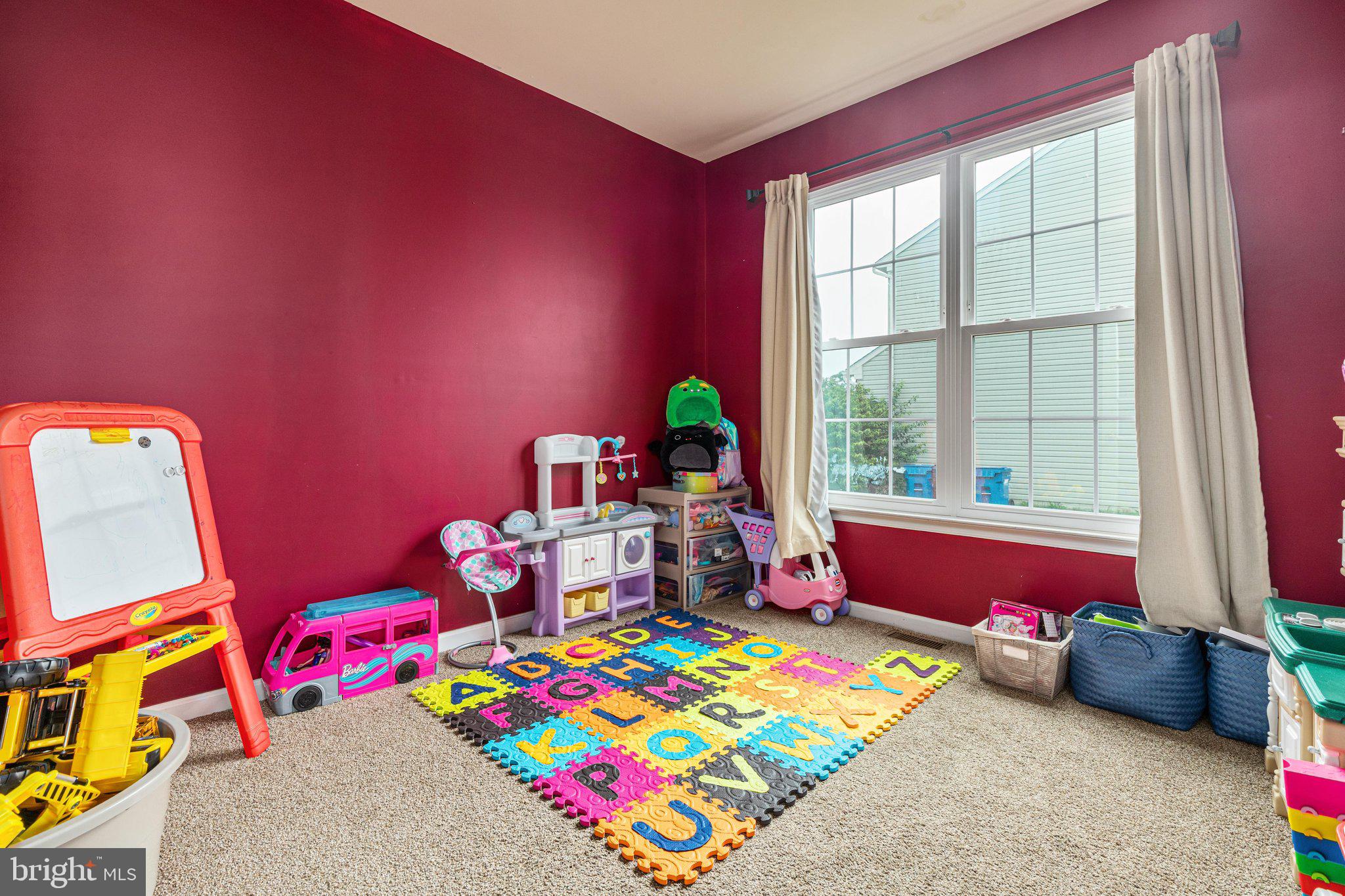 WAKELAND MANOR - Residential