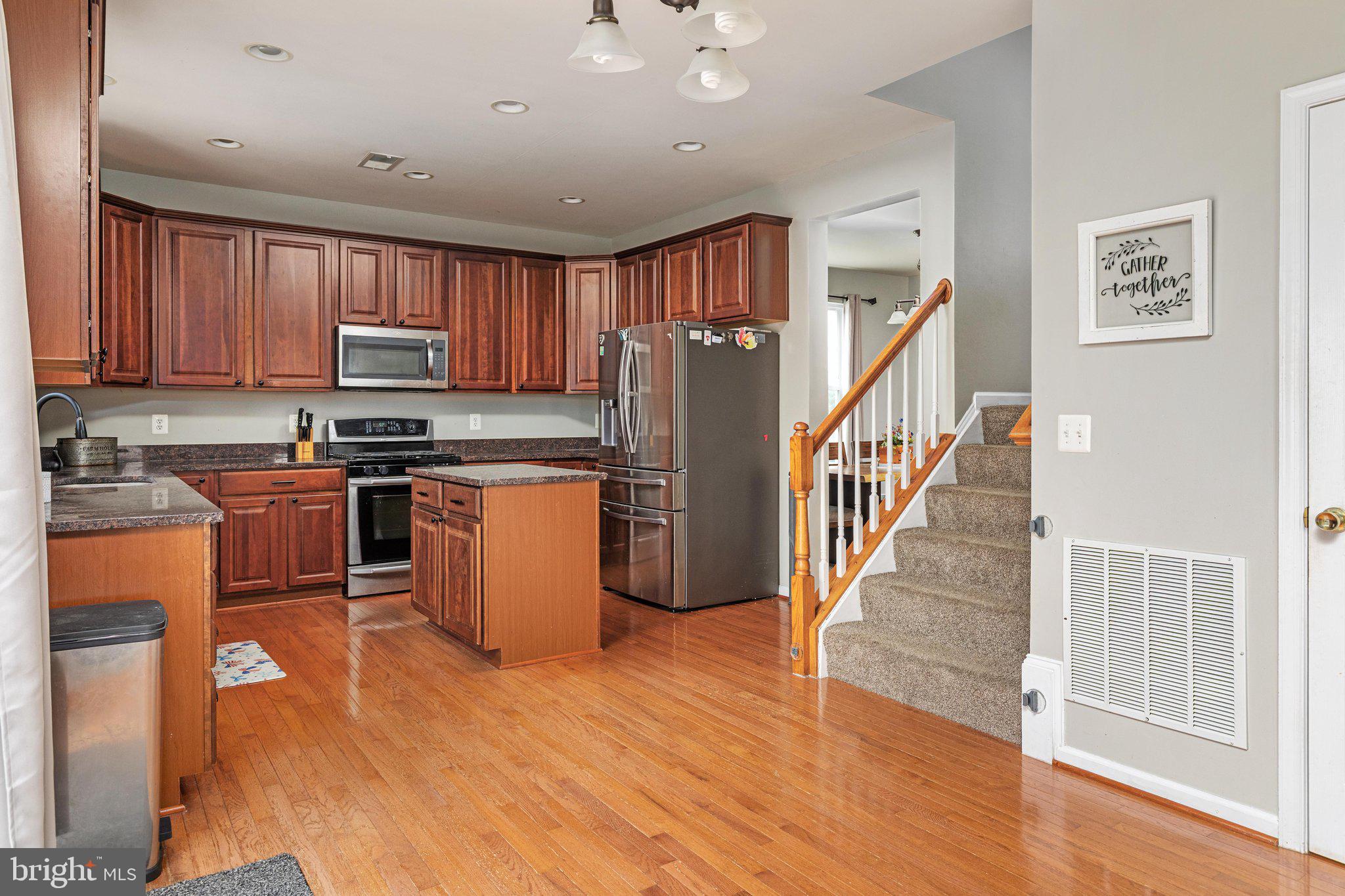 WAKELAND MANOR - Residential