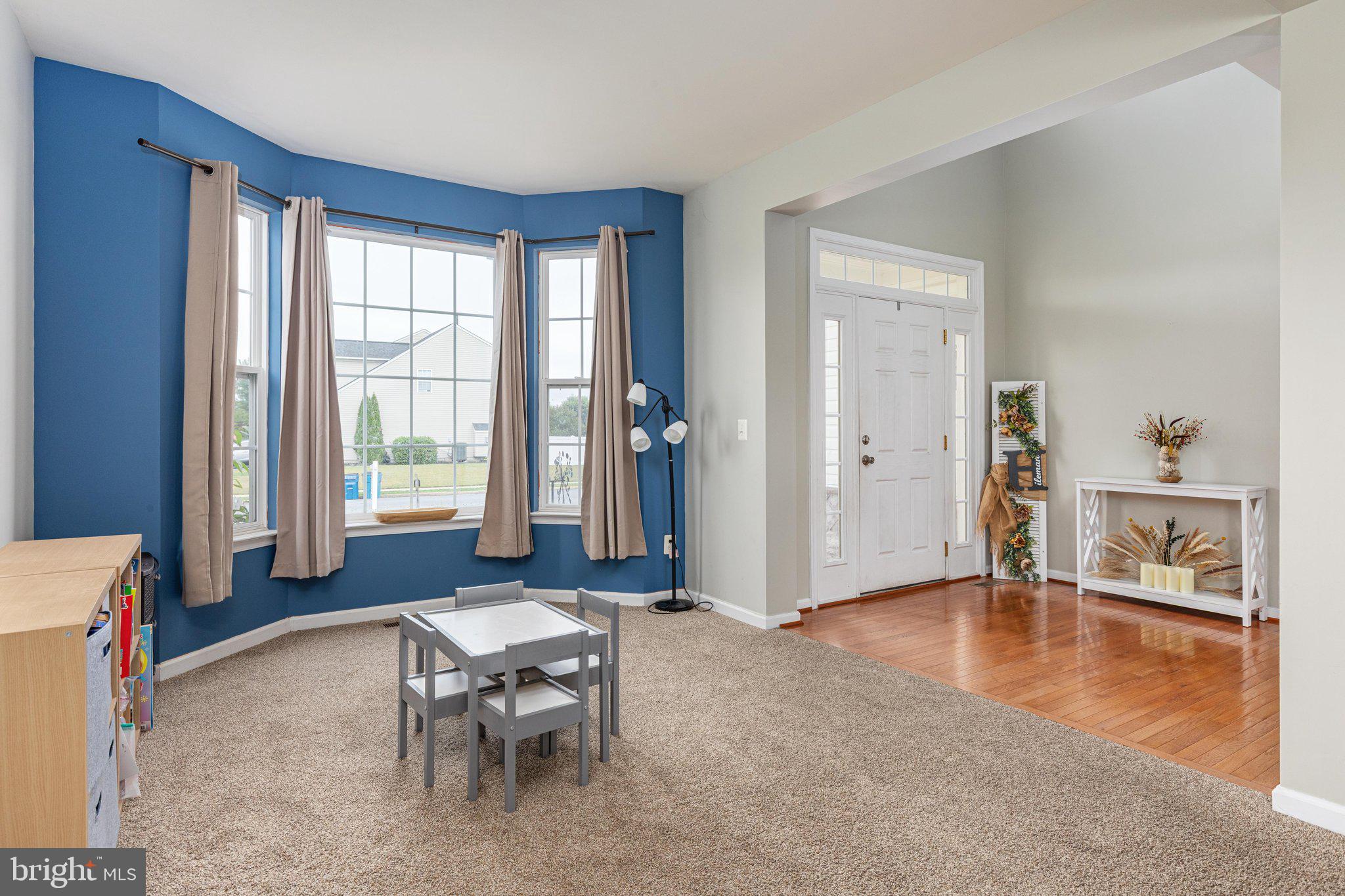 WAKELAND MANOR - Residential