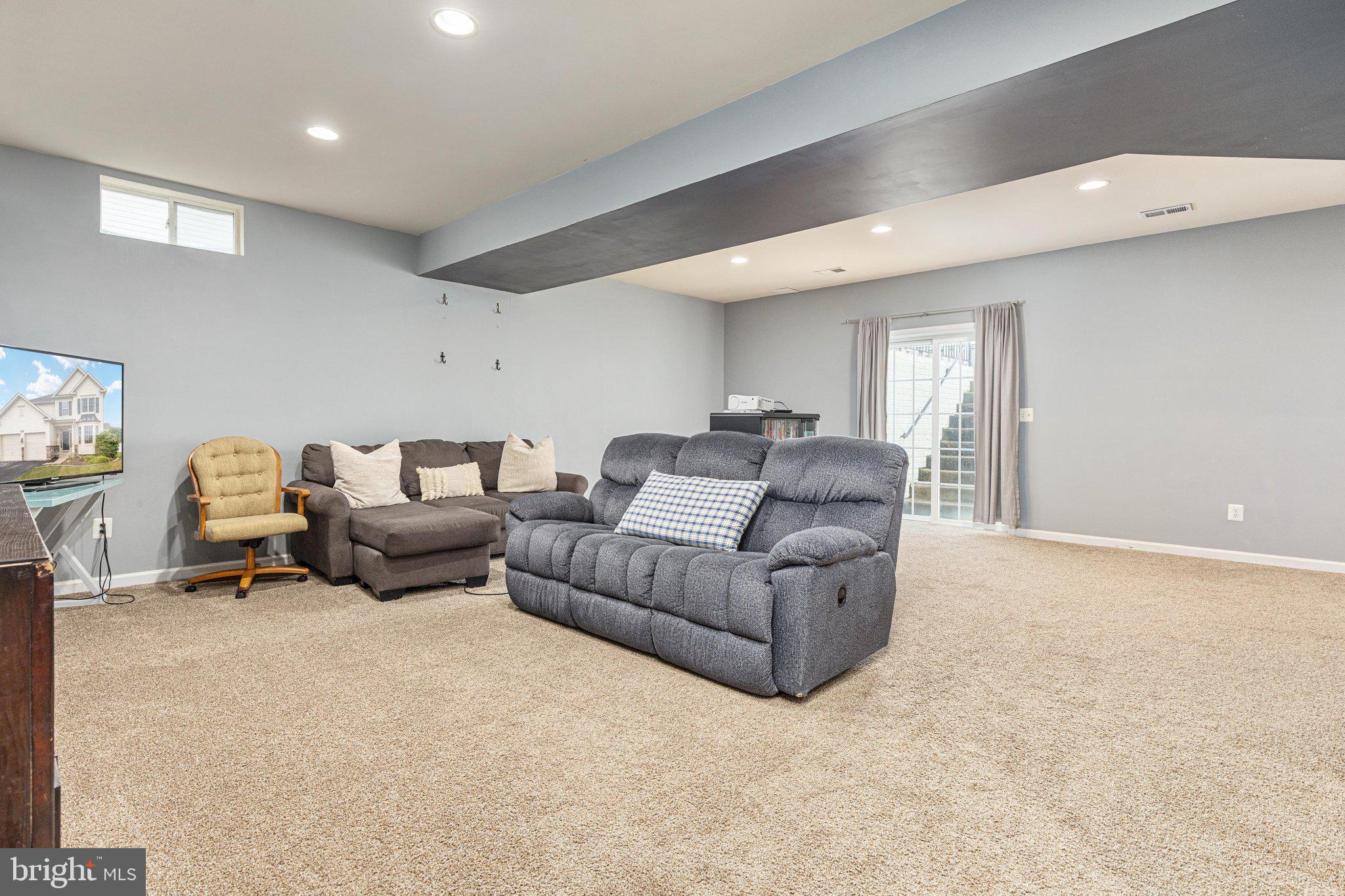WAKELAND MANOR - Residential