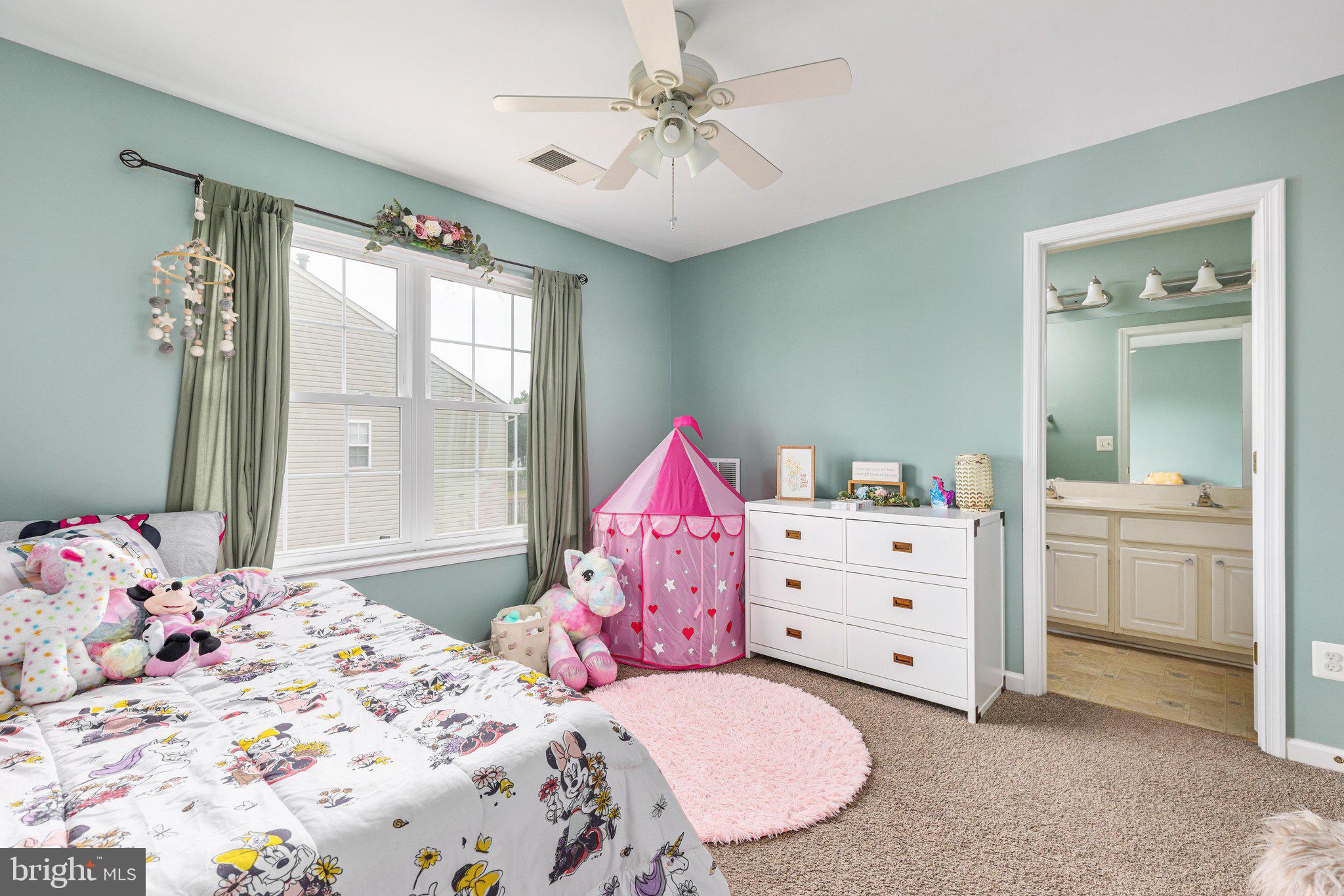 WAKELAND MANOR - Residential