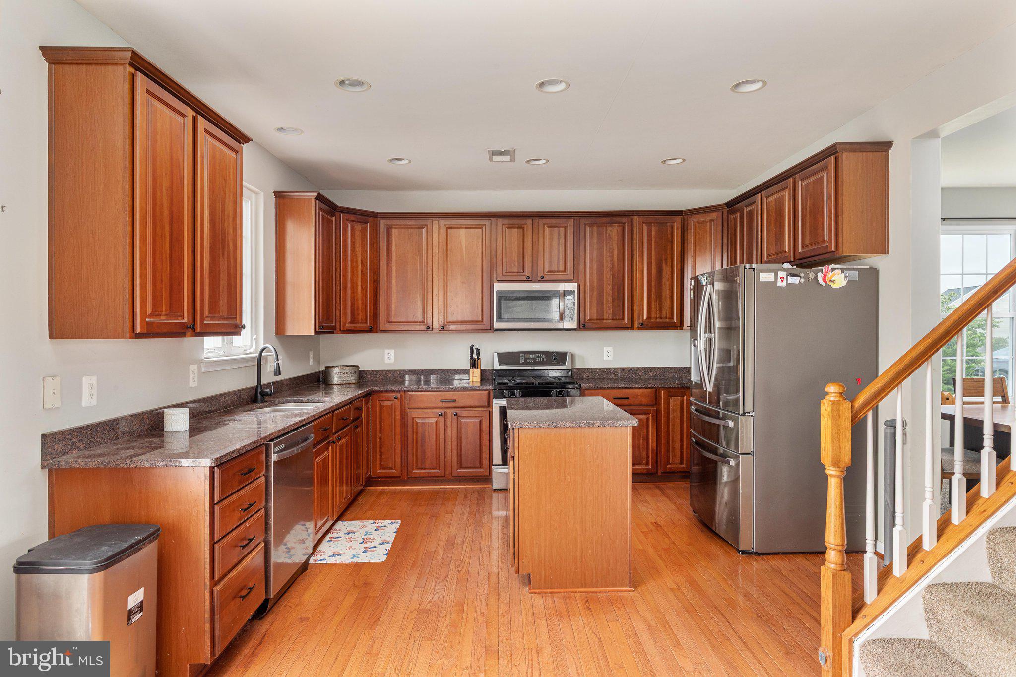 WAKELAND MANOR - Residential