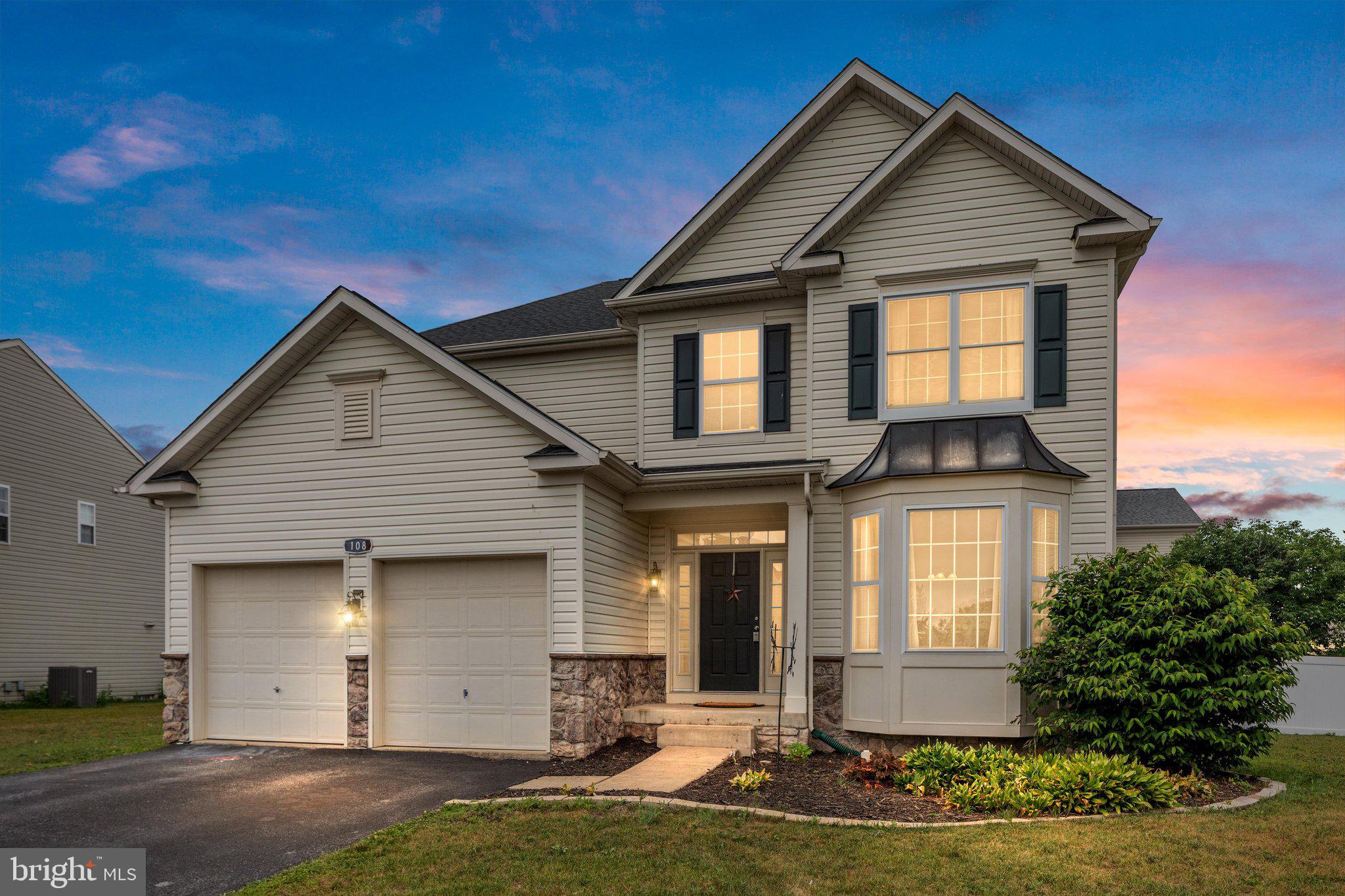 Welcome to 108 Glasgow Court in Stephens City, Virginia, a spacious four-bedroom, two-and-a-half-bath home in the sought-after Wakeland Manor community. With a main-level office, partially finished basement, granite countertops, a fully fenced backyard, and access to neighborhood amenities, this home offers the space, flexibility, and location today’s buyers are looking for.

The main level features a large kitchen with granite countertops, plenty of cabinet space, and room for everyday cooking, gathering, and entertaining. A dedicated office adds valuable flexibility for working from home, studying, or creating a quiet sitting area. The home also features a unique dual-access staircase with entry points from both the foyer and living room, adding convenience and character to the layout.

Upstairs, you’ll find four bedrooms, including a comfortable primary suite, along with additional space for family, guests, or hobbies. The partially finished basement provides even more usable space and offers excellent potential for a rec room, workout area, media space, storage, or future finished living area.

Outside, the private backyard is ready to enjoy with a full six-foot privacy fence, offering space for pets, play, outdoor dining, and entertaining. Wakeland Manor is known for its sidewalk-lined streets and community amenities, including a pool, tennis courts, and basketball courts. Seller is willing to offer a $4,000 credit with an acceptable offer, subject to lender approval and terms of the purchase agreement.

Located in Stephens City, this home offers convenient access to shopping, dining, schools, commuter routes, I-81, Winchester, and the charm of the Shenandoah Valley. With four bedrooms, two and a half baths, a main-level office, granite countertops, a partially finished basement, a private fenced backyard, and sought-after neighborhood amenities, 108 Glasgow Court is a strong option for buyers looking for space, comfort, and convenience in Stephens City.