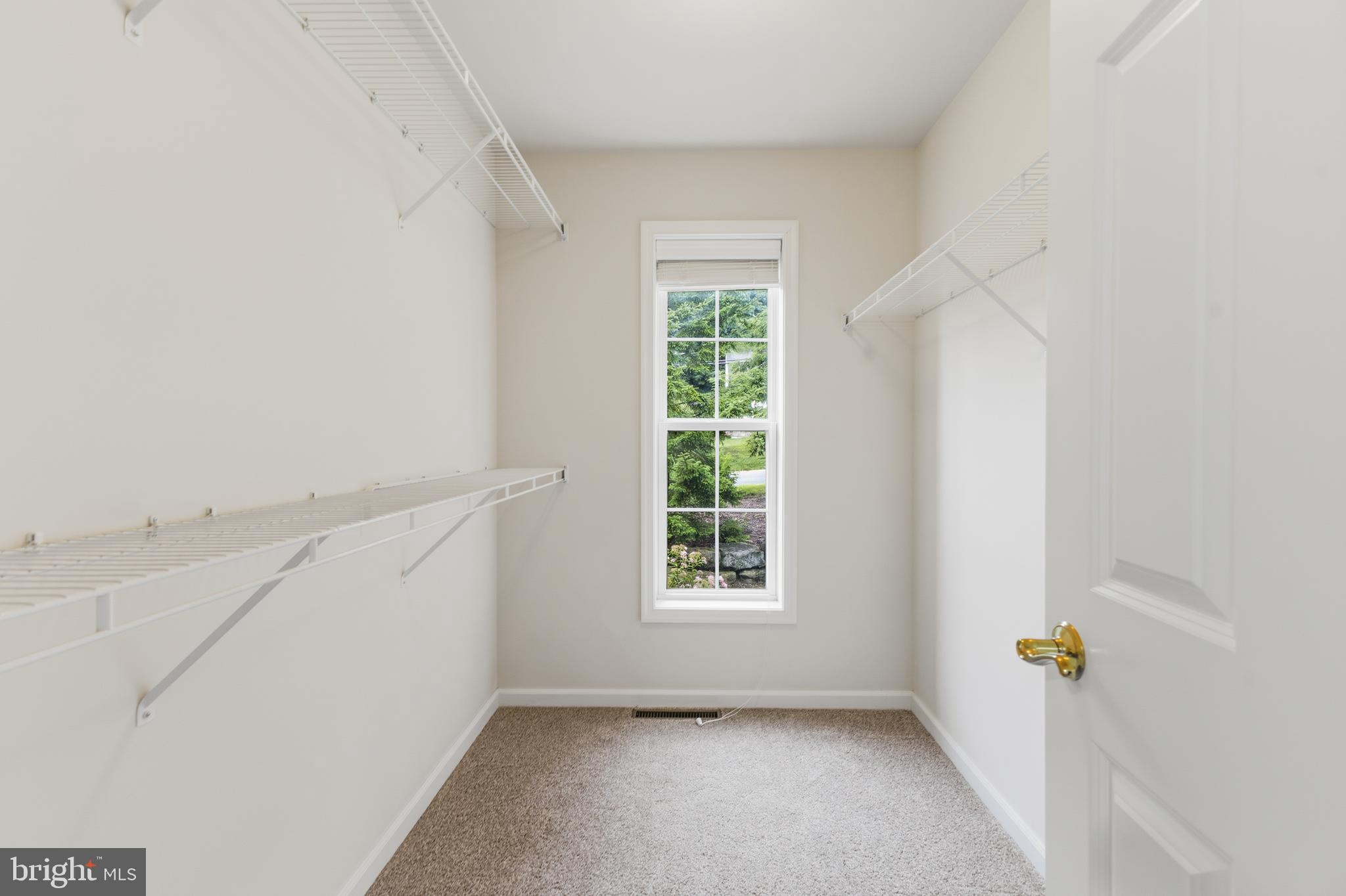 TANGLEWOOD MANOR - Residential
