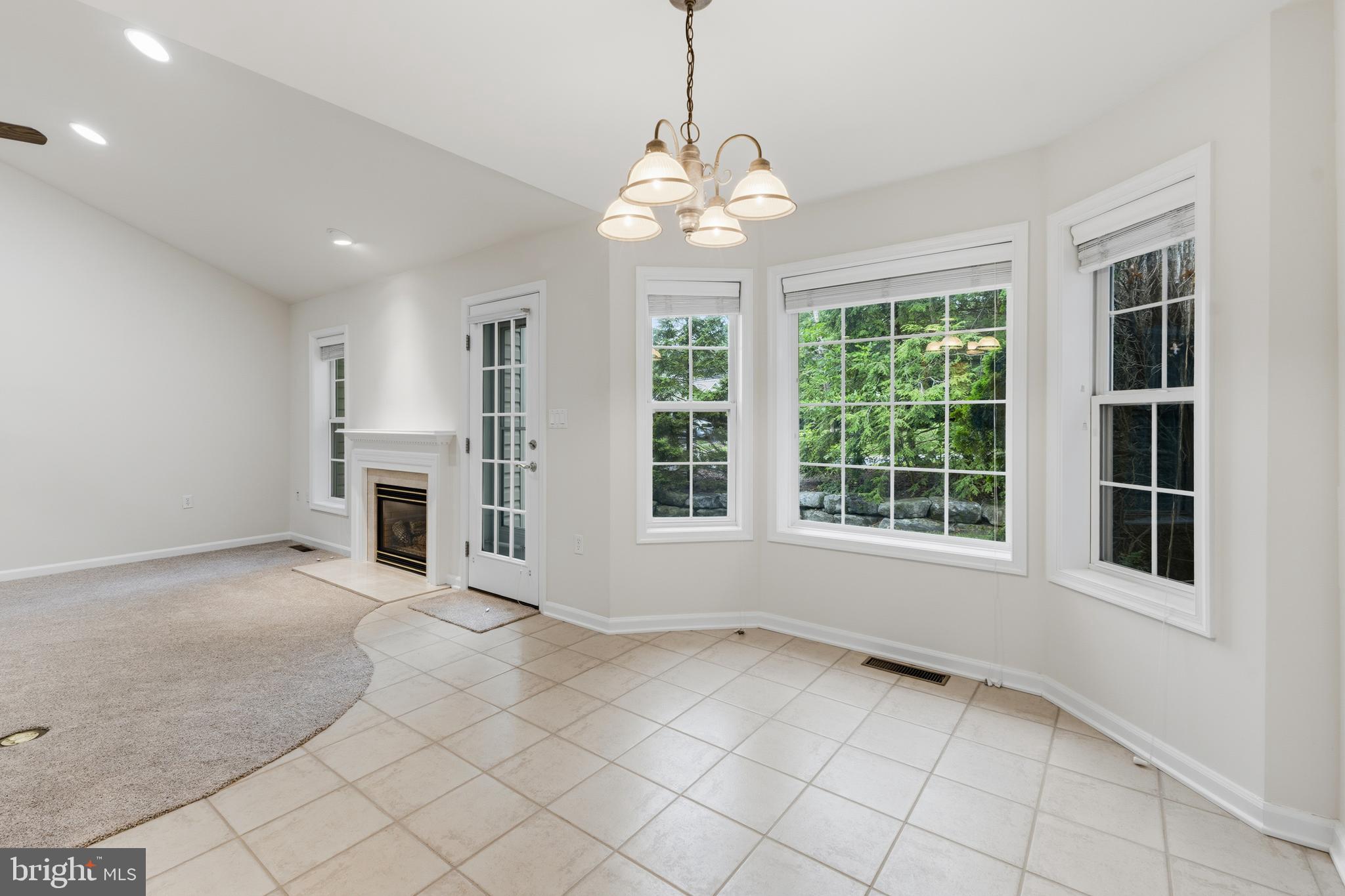 TANGLEWOOD MANOR - Residential