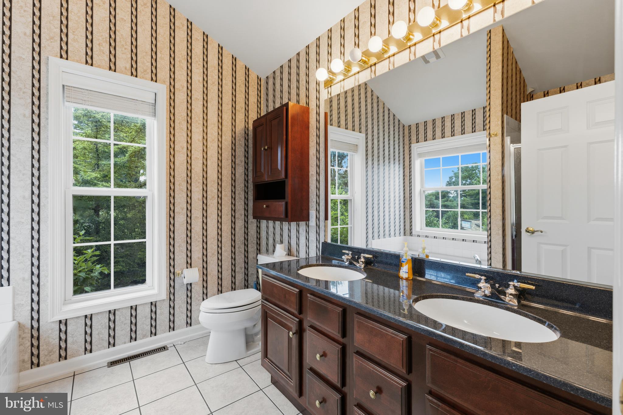TANGLEWOOD MANOR - Residential