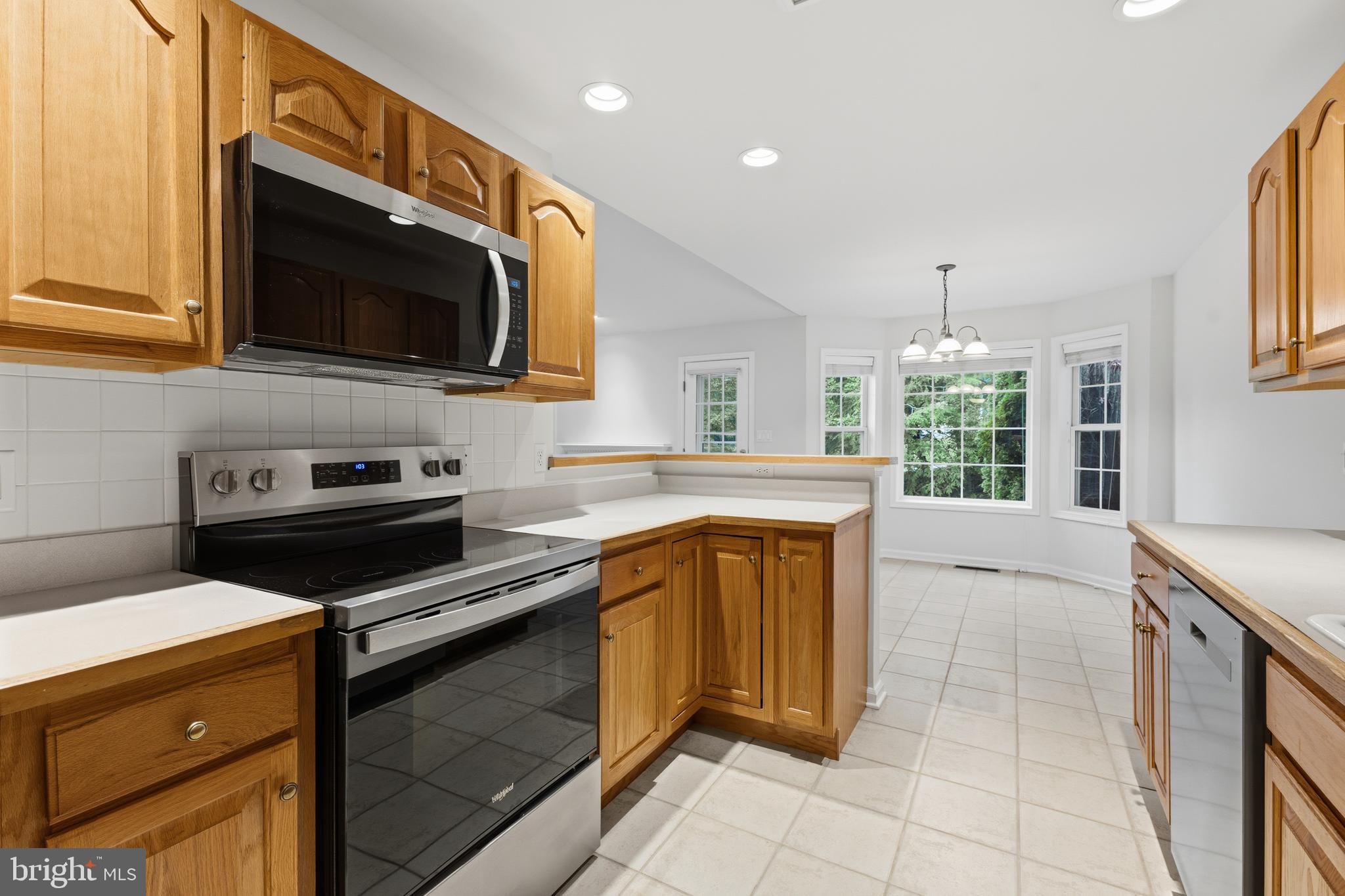 TANGLEWOOD MANOR - Residential