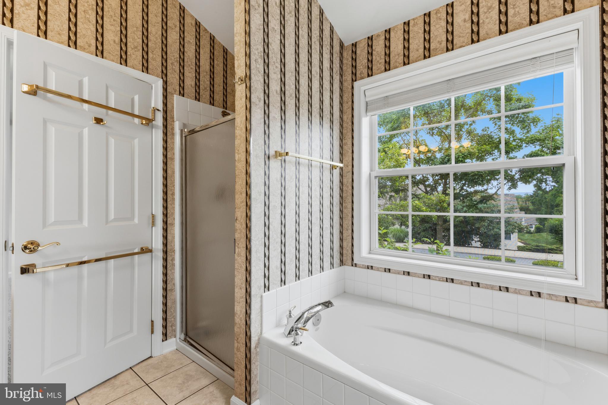 TANGLEWOOD MANOR - Residential