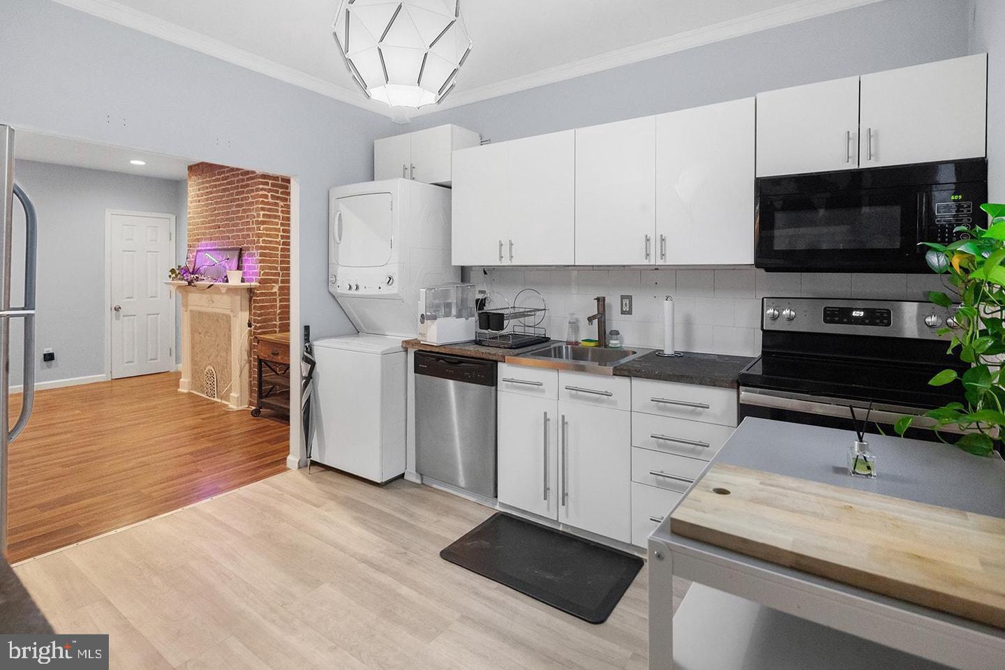HAWTHORNE - Residential Income