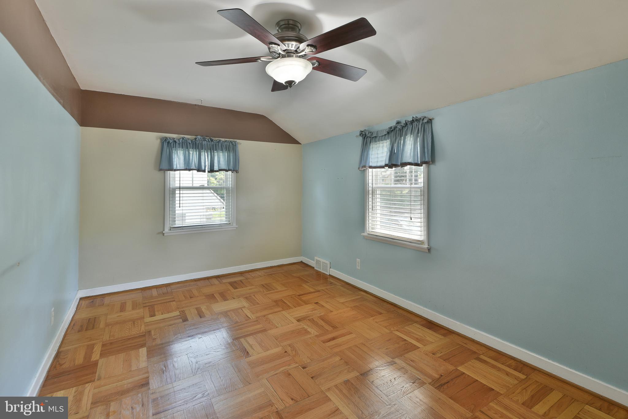 WILLOW GROVE - Residential