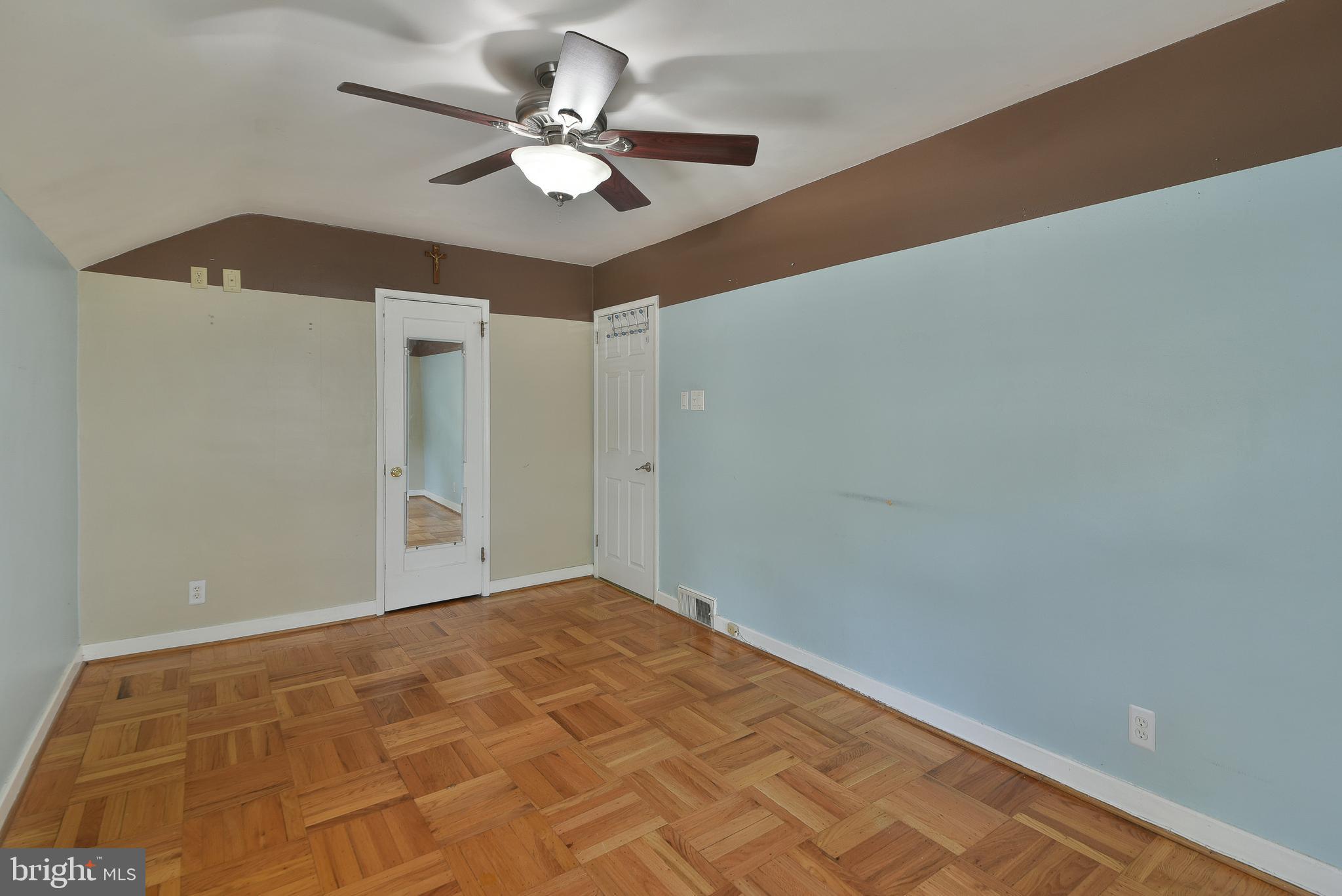 WILLOW GROVE - Residential