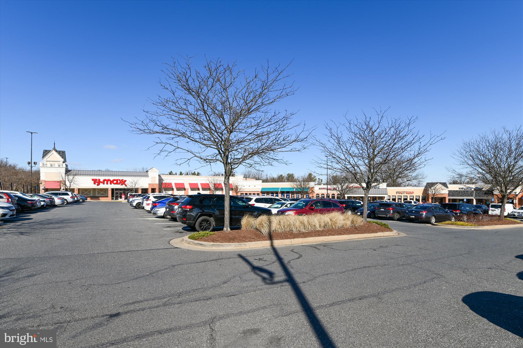 BROOKEVILLE KNOLLS - Residential