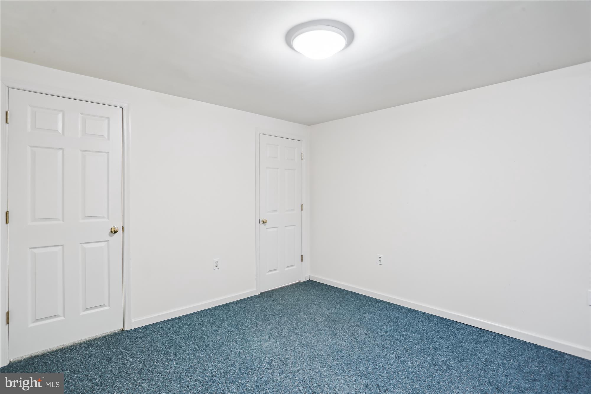 BROOKEVILLE KNOLLS - Residential