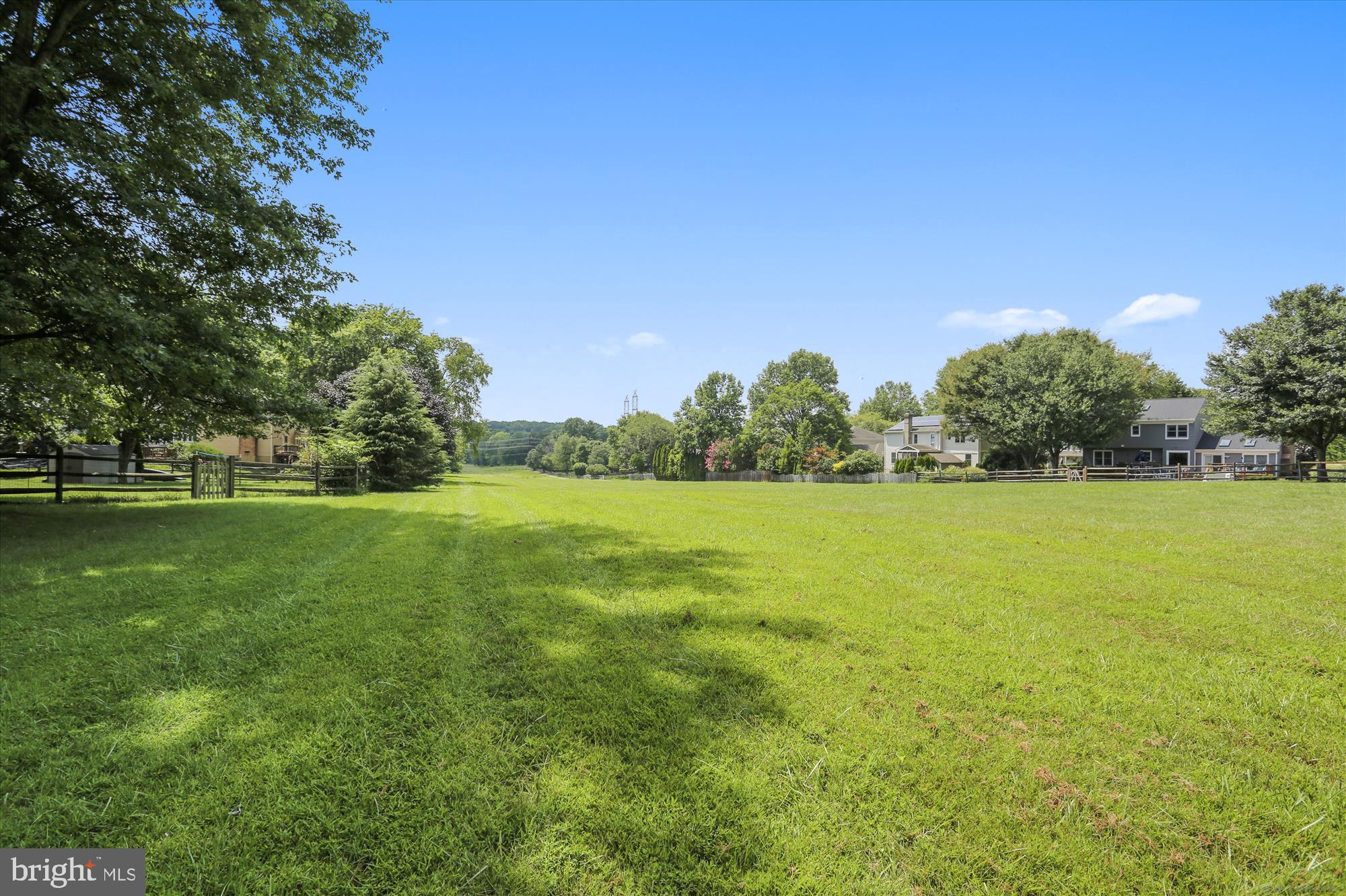 BROOKEVILLE KNOLLS - Residential