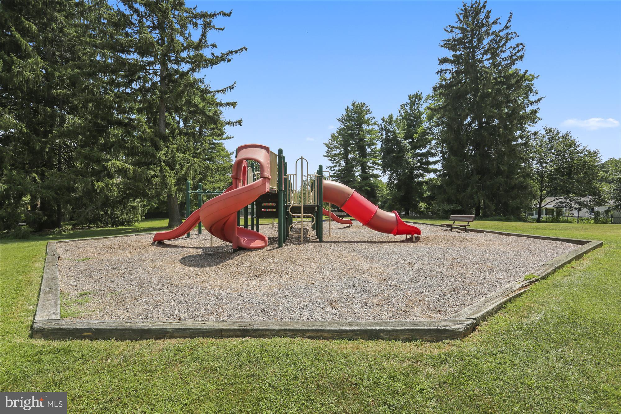 BROOKEVILLE KNOLLS - Residential
