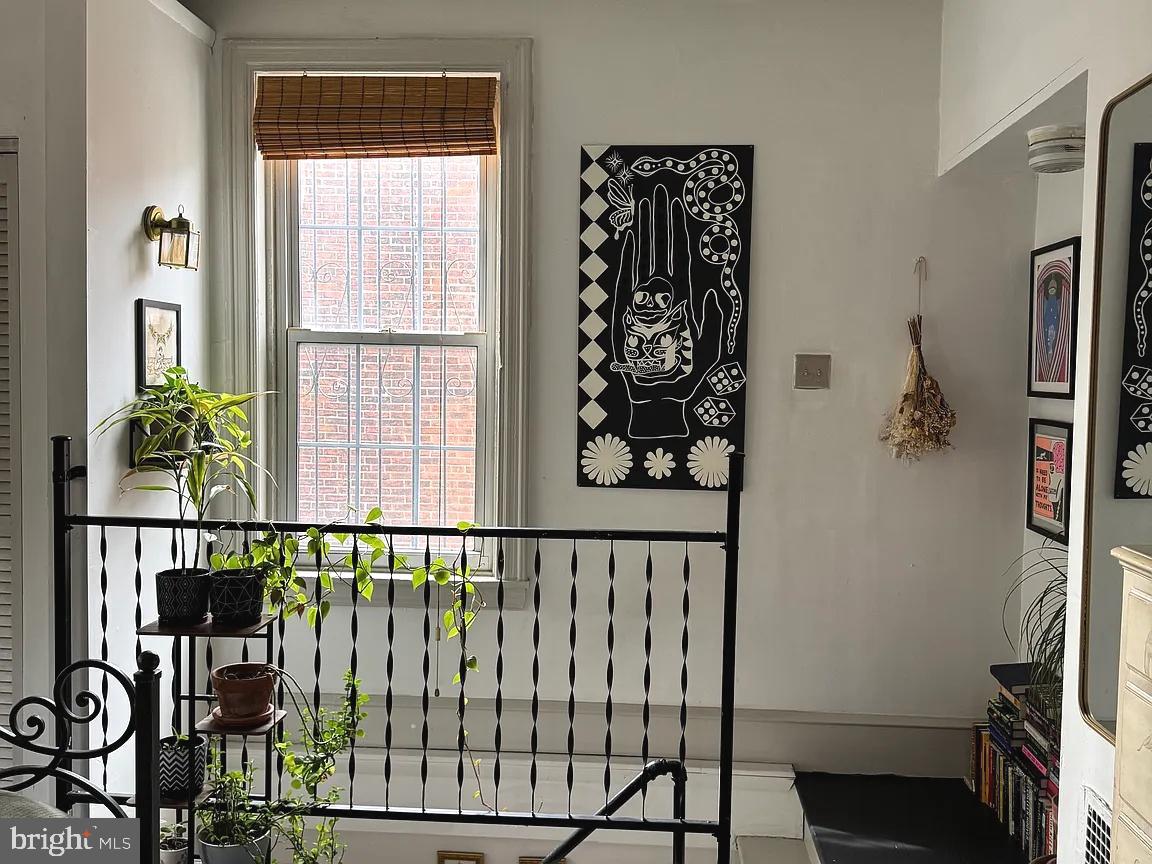 ART MUSEUM AREA - Residential Income