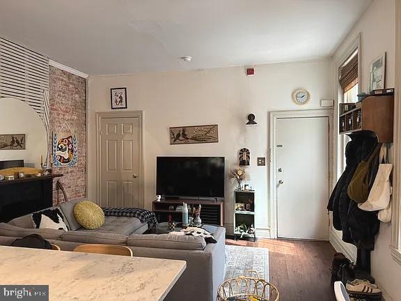 ART MUSEUM AREA - Residential Income