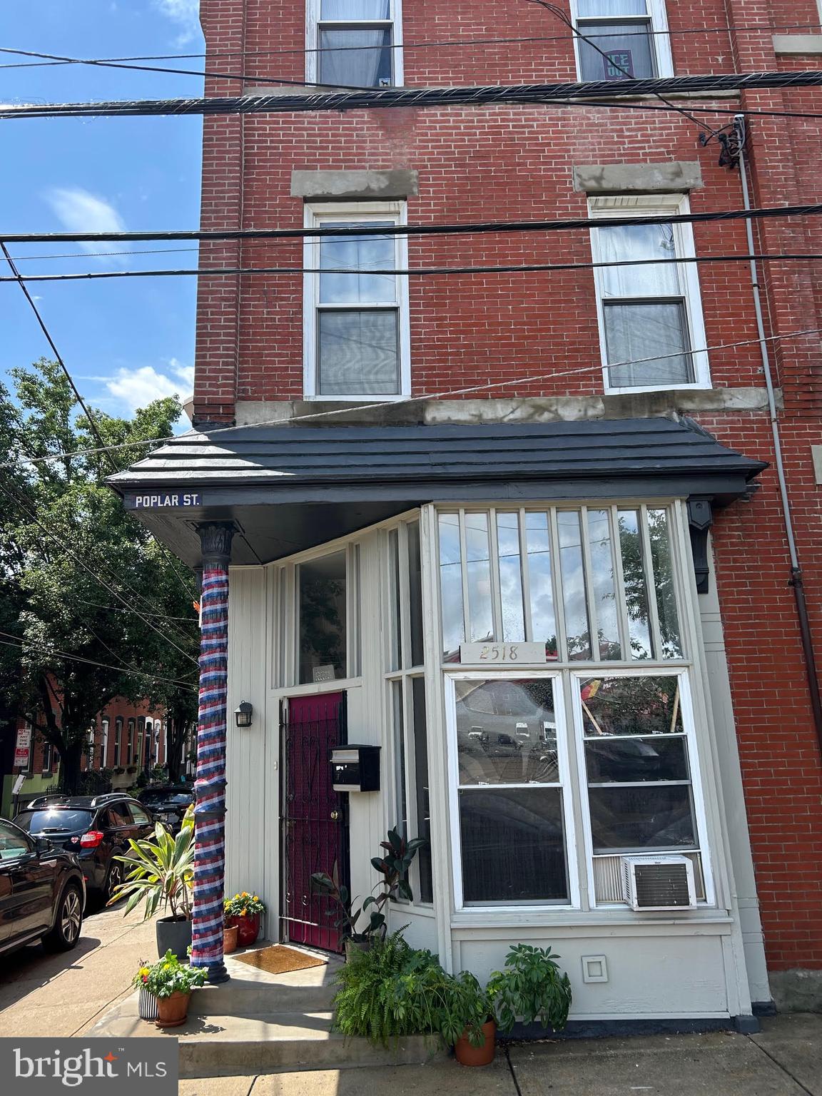 ART MUSEUM AREA - Residential Income