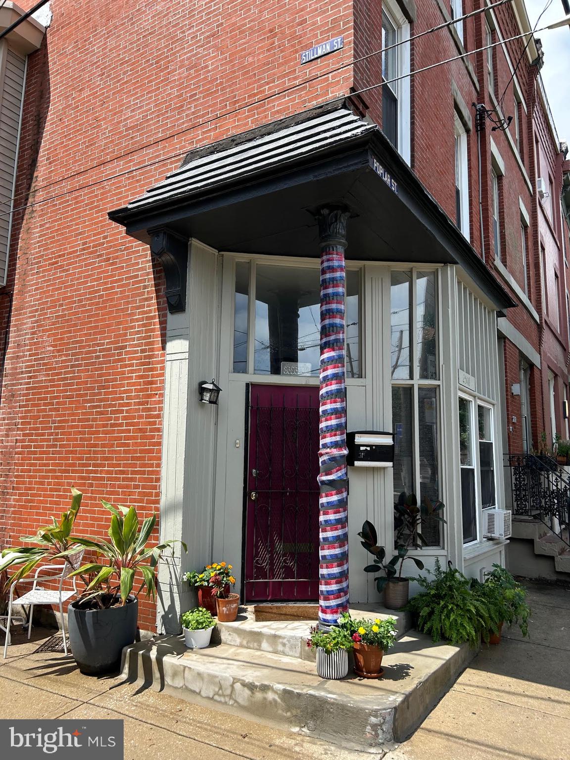 ART MUSEUM AREA - Residential Income