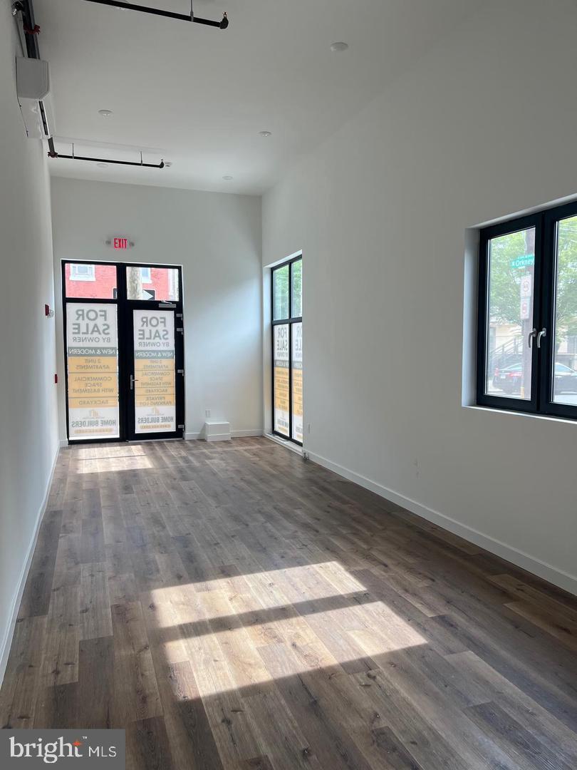 OLDE KENSINGTON - Commercial Sale