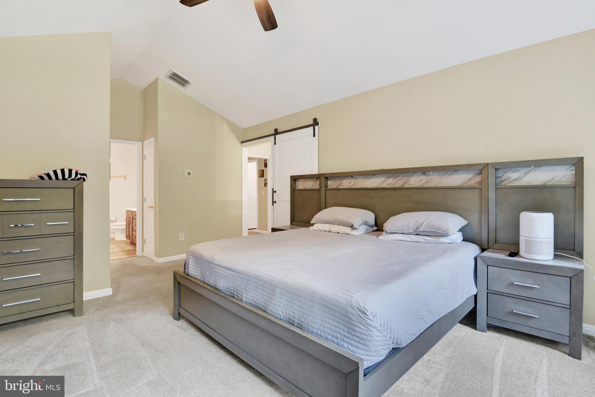 PROUD OAKS - Residential