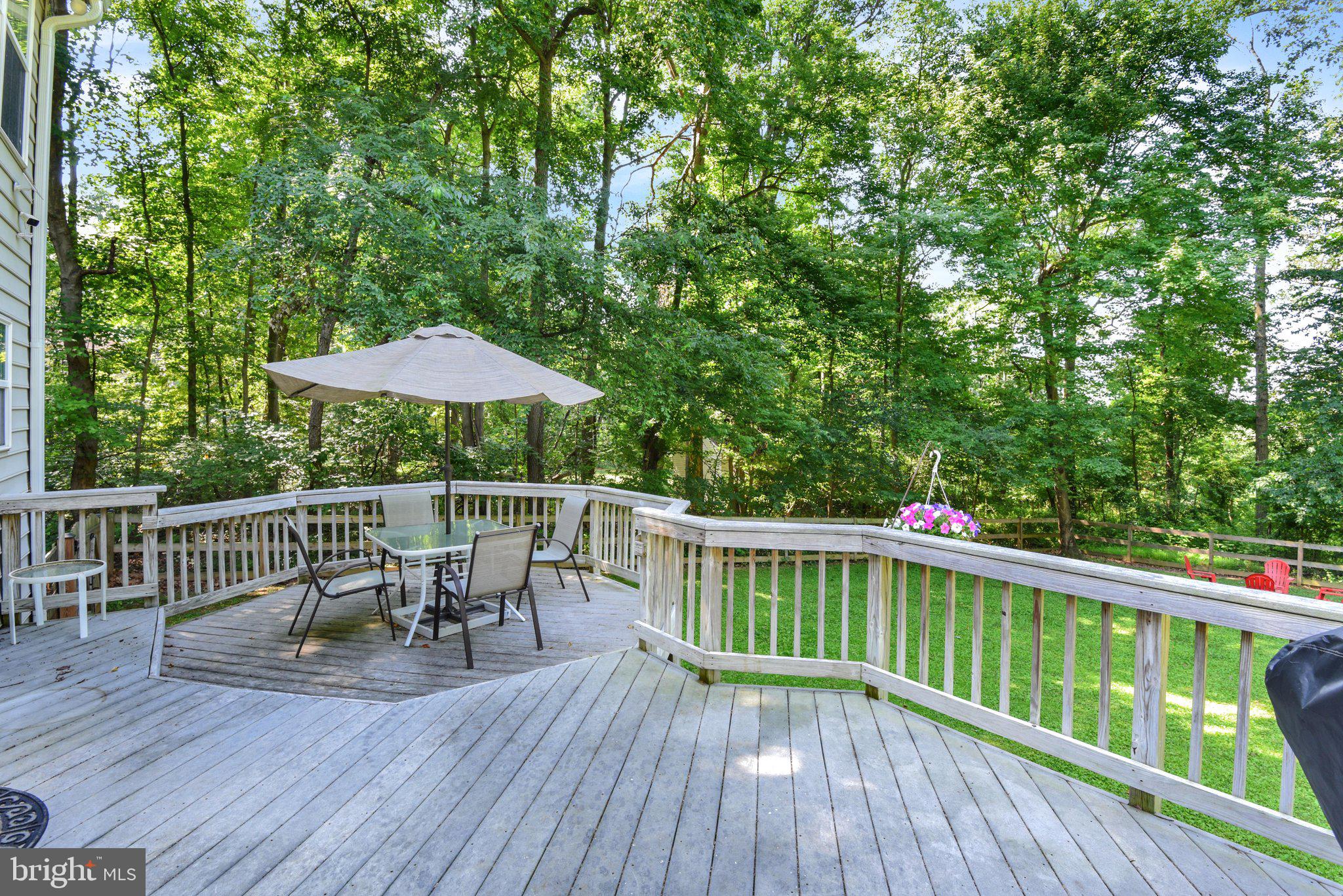 PROUD OAKS - Residential