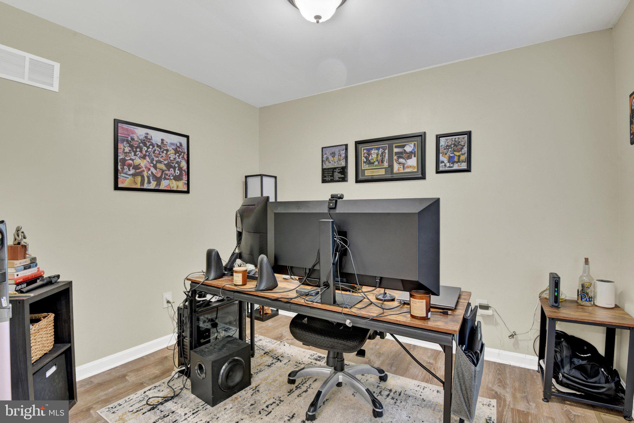 PROUD OAKS - Residential