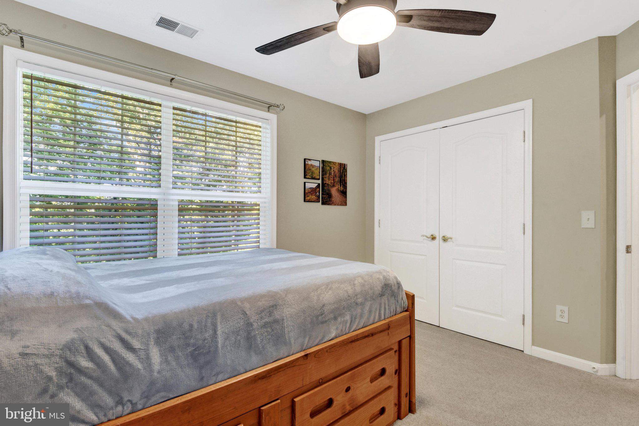 PROUD OAKS - Residential