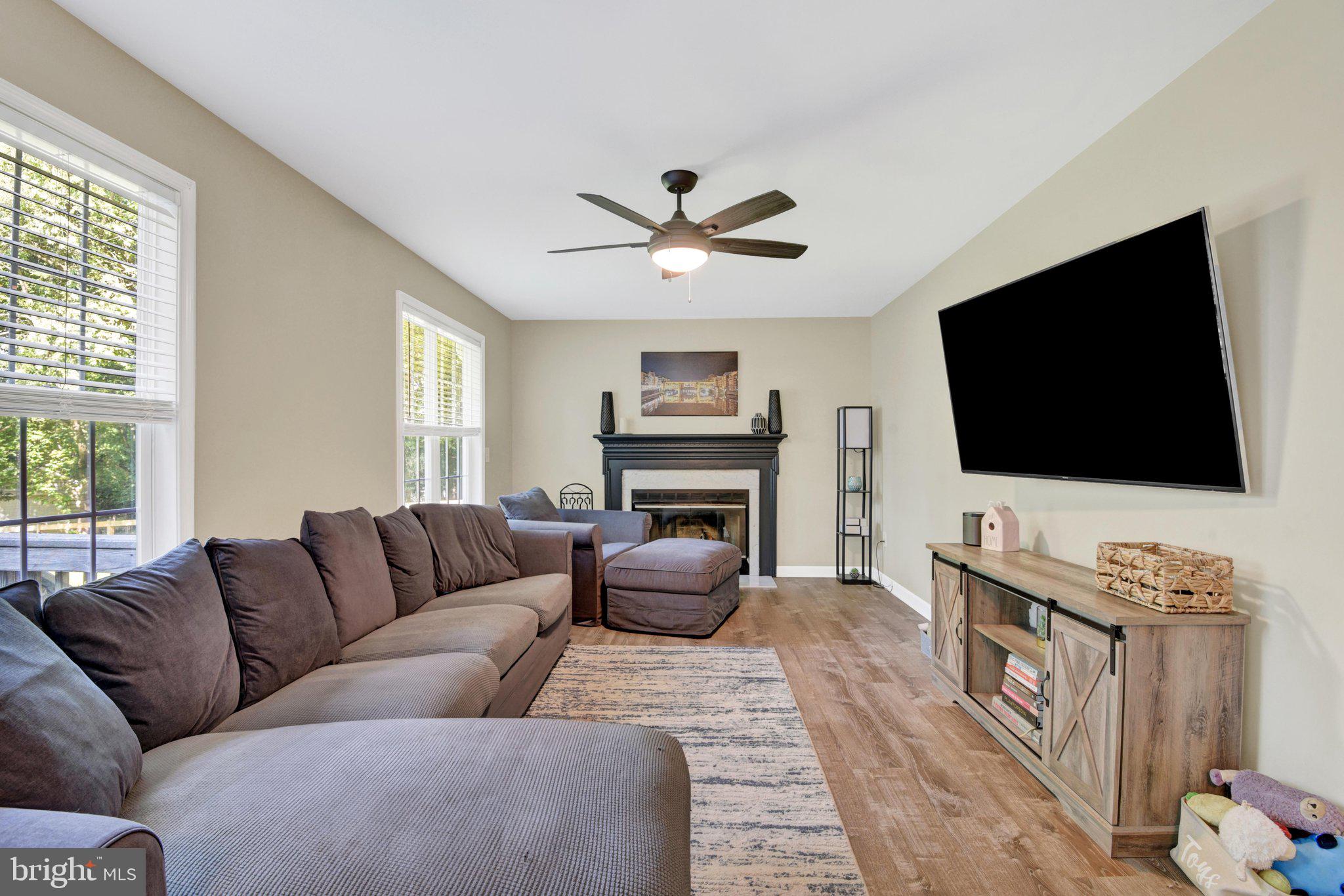 PROUD OAKS - Residential