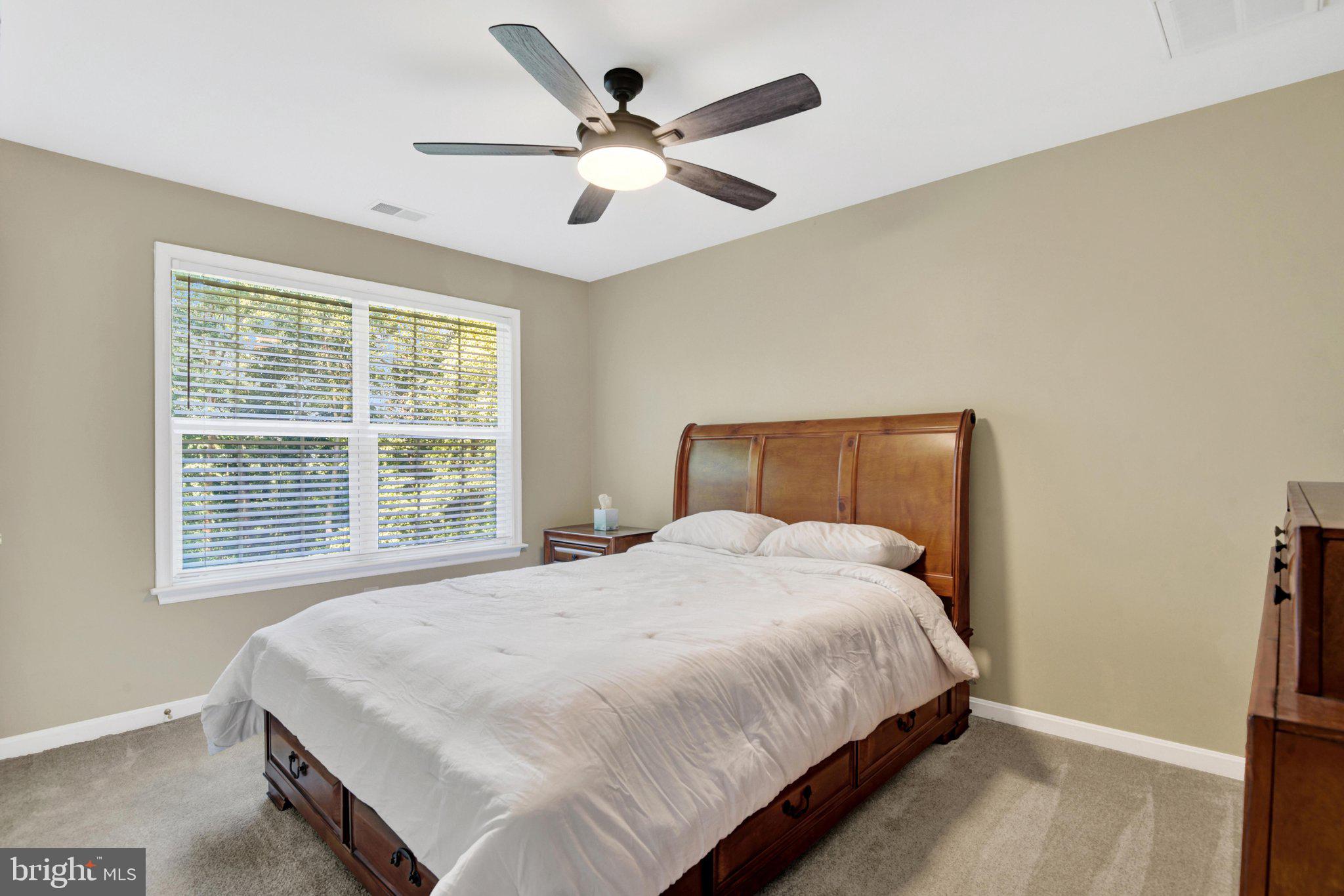 PROUD OAKS - Residential