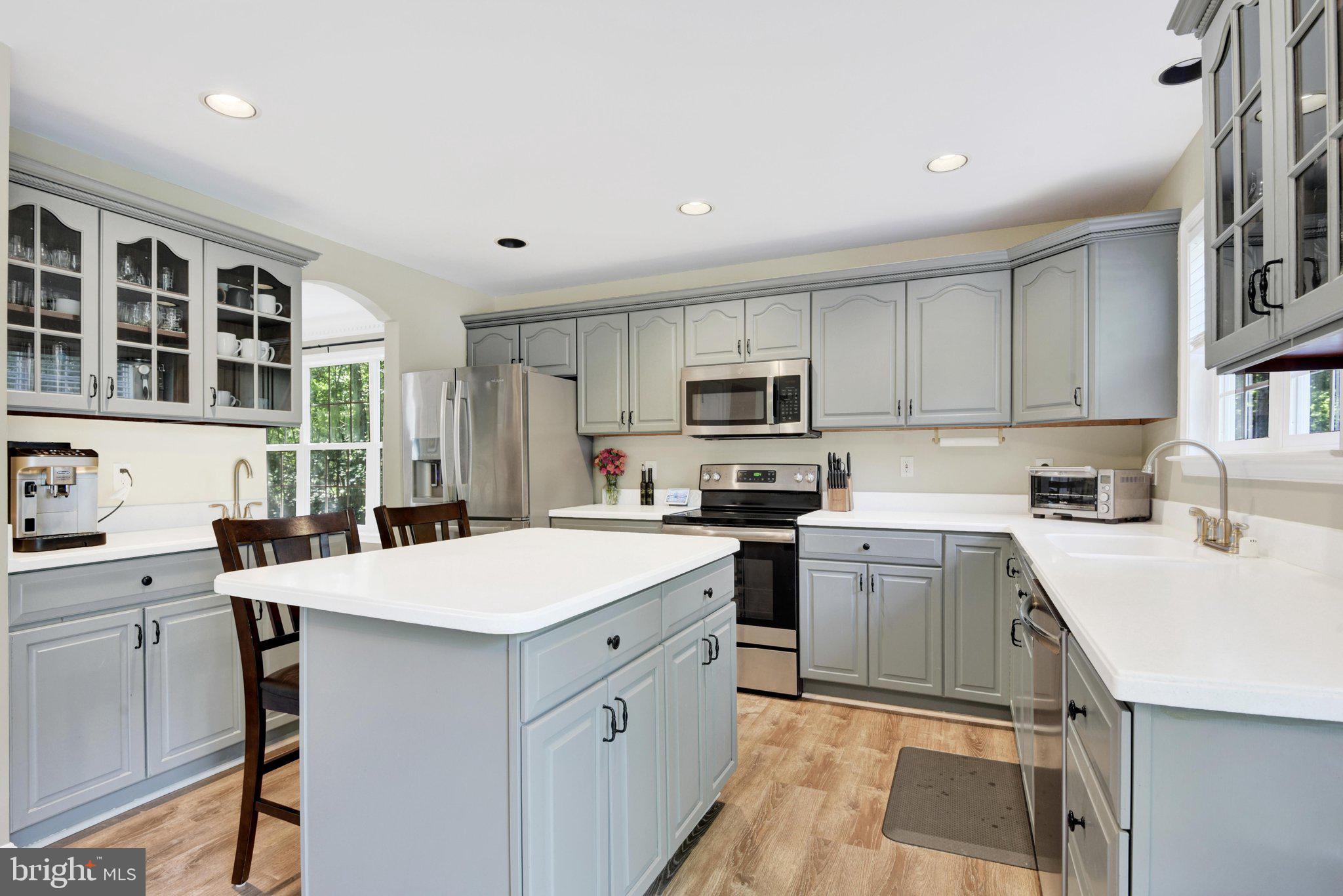 PROUD OAKS - Residential