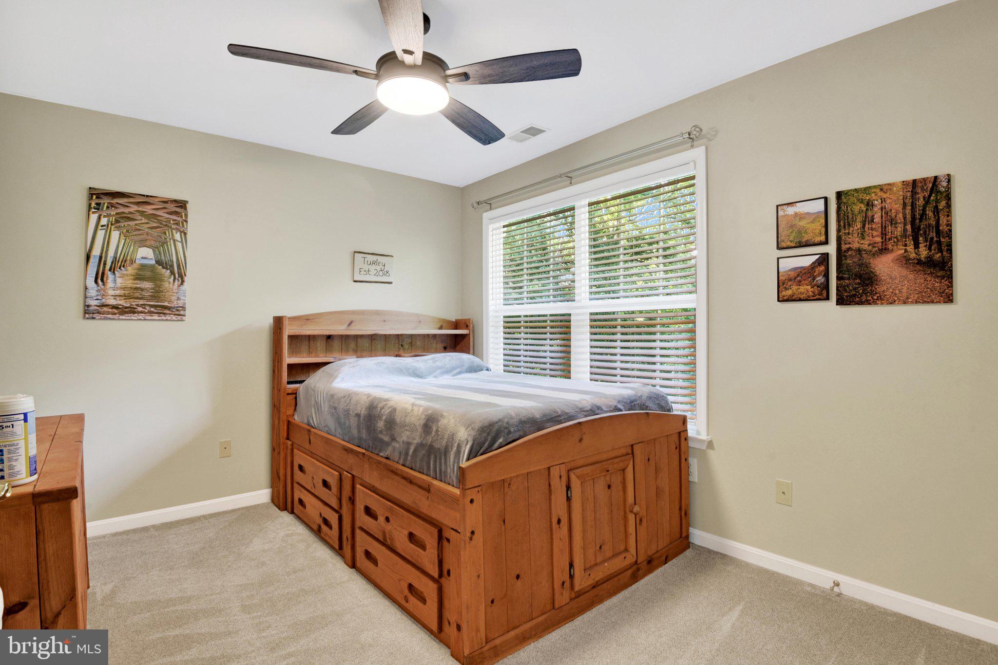 PROUD OAKS - Residential