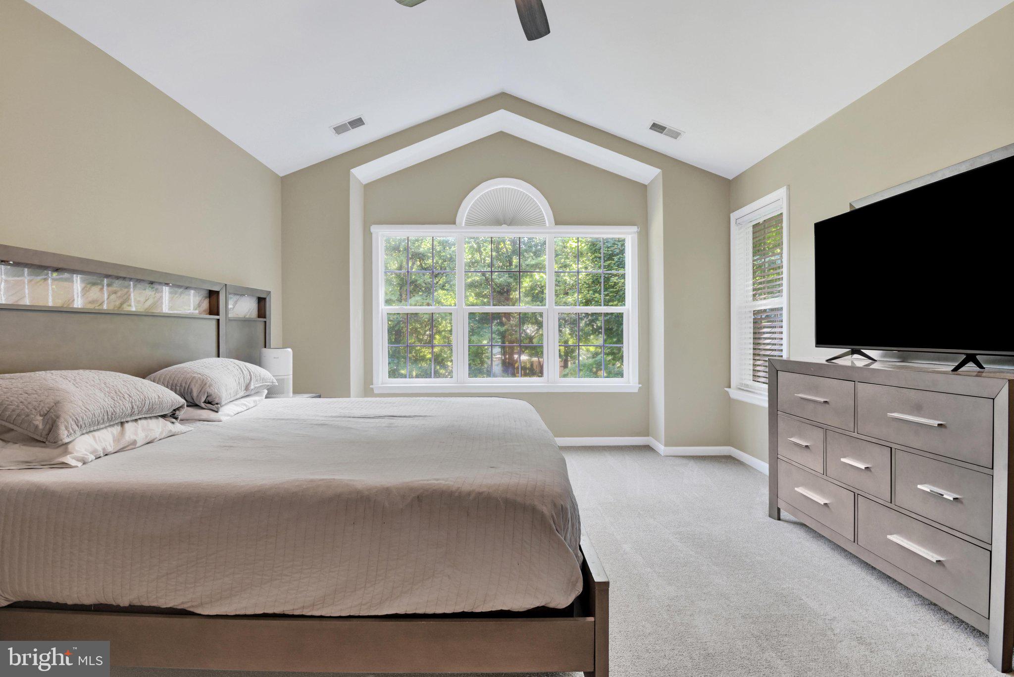 PROUD OAKS - Residential
