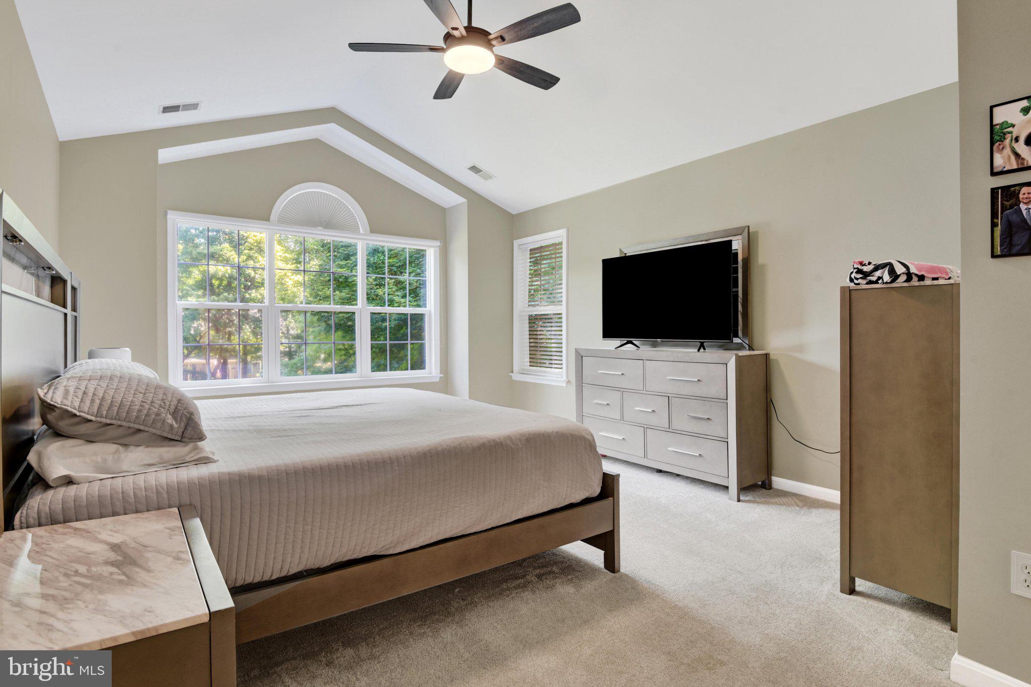 PROUD OAKS - Residential