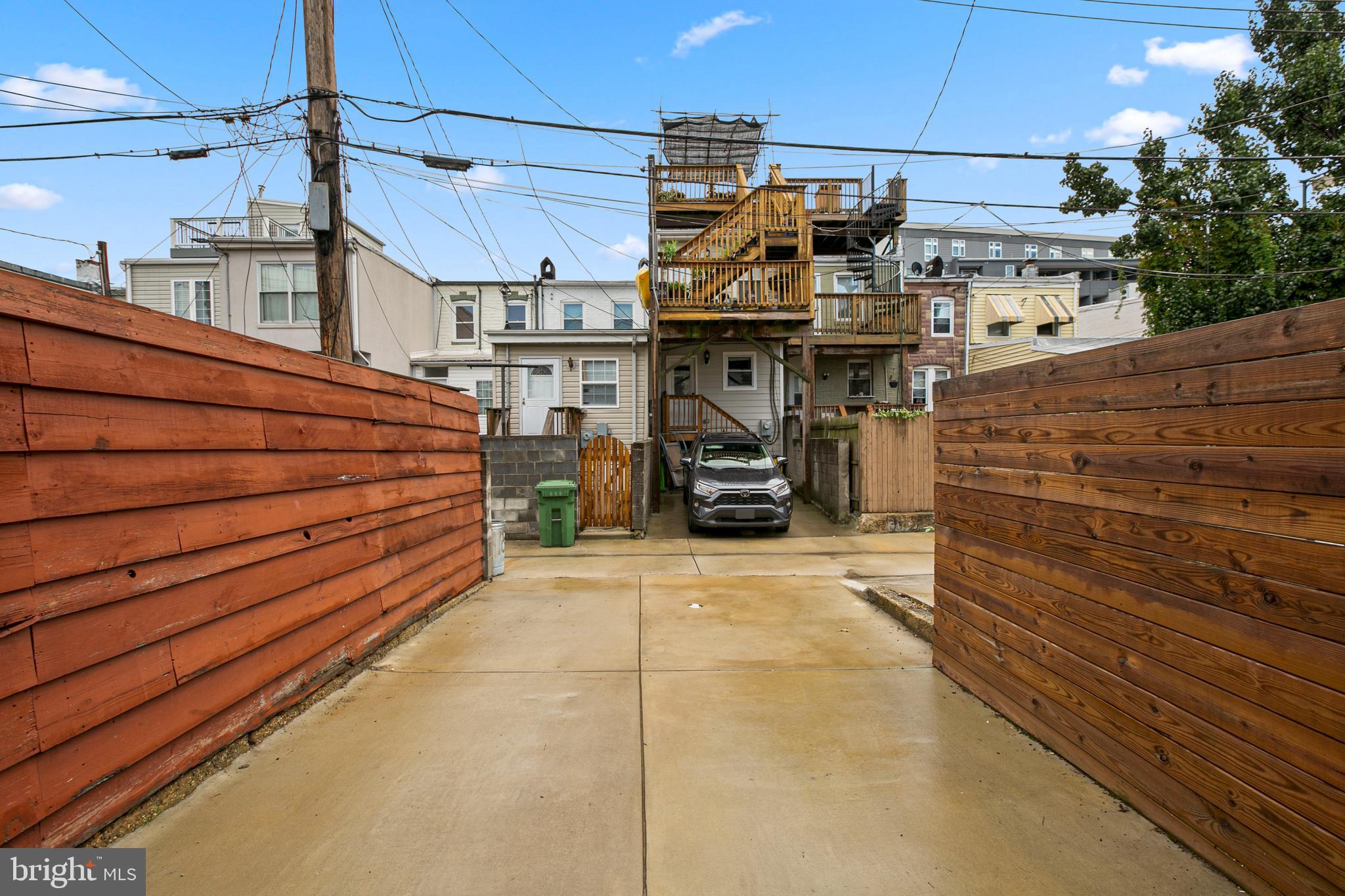 HIGHLANDTOWN - Residential