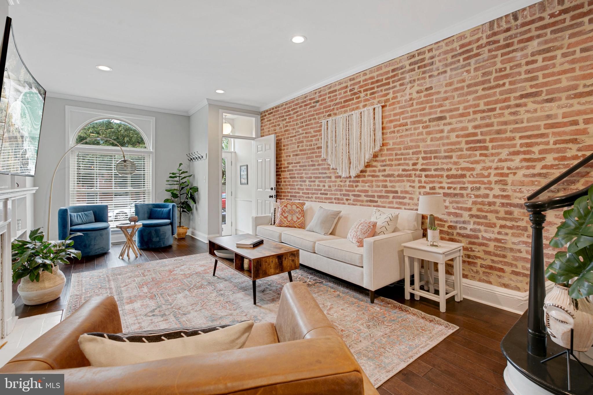 HIGHLANDTOWN - Residential